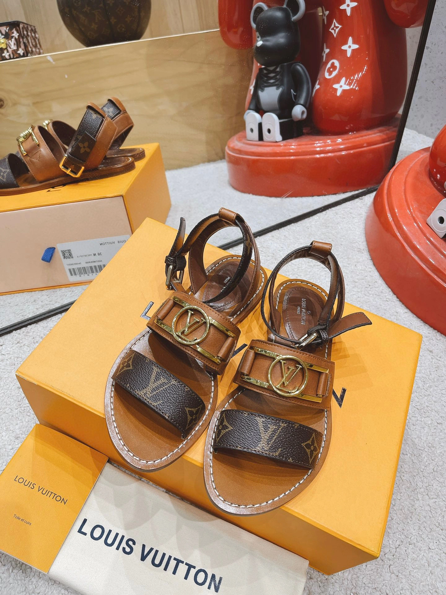 coco--1A677K cowhide item:B-X032D2542L