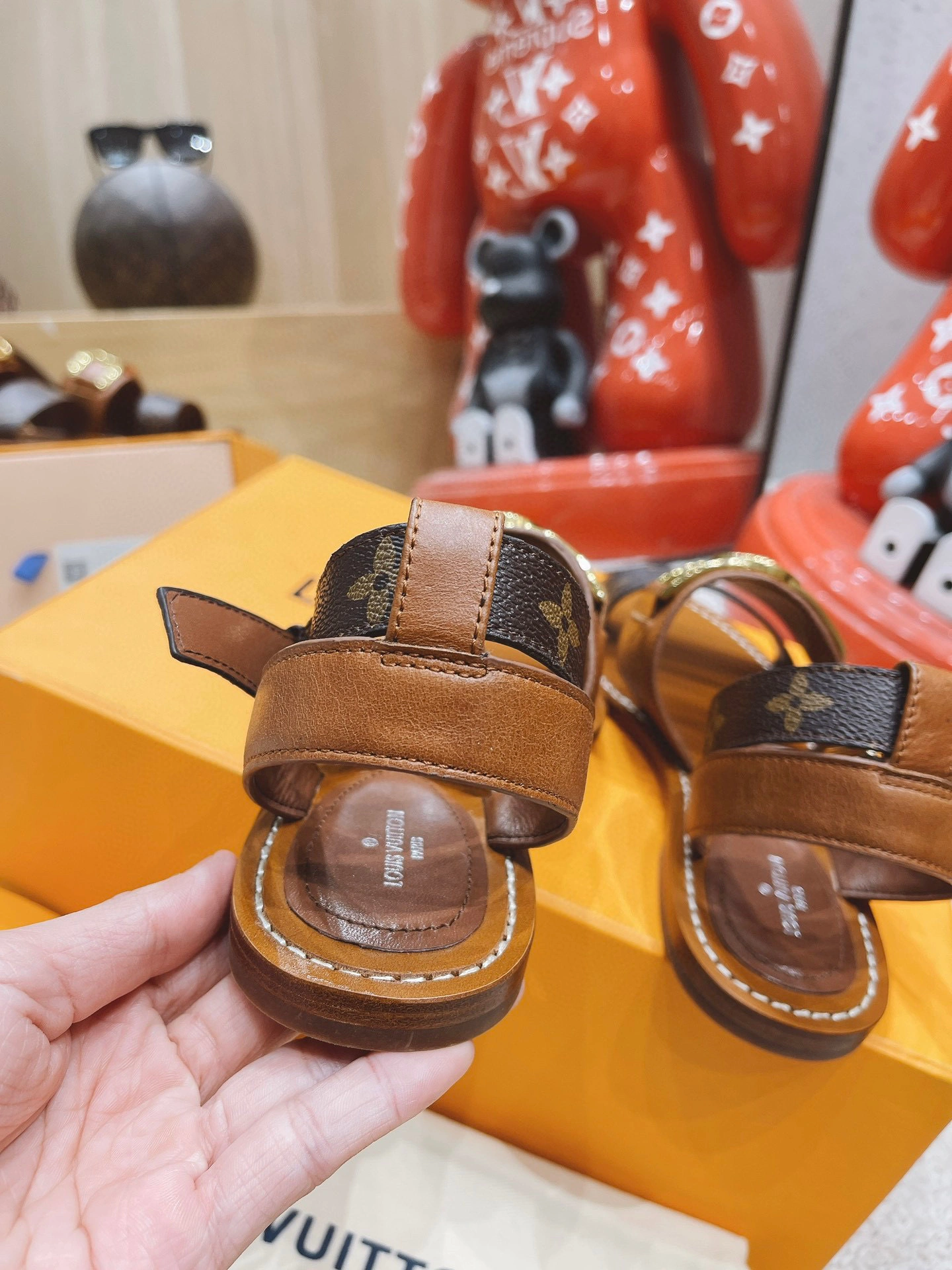 coco--1A677K cowhide item:B-X032D2542L