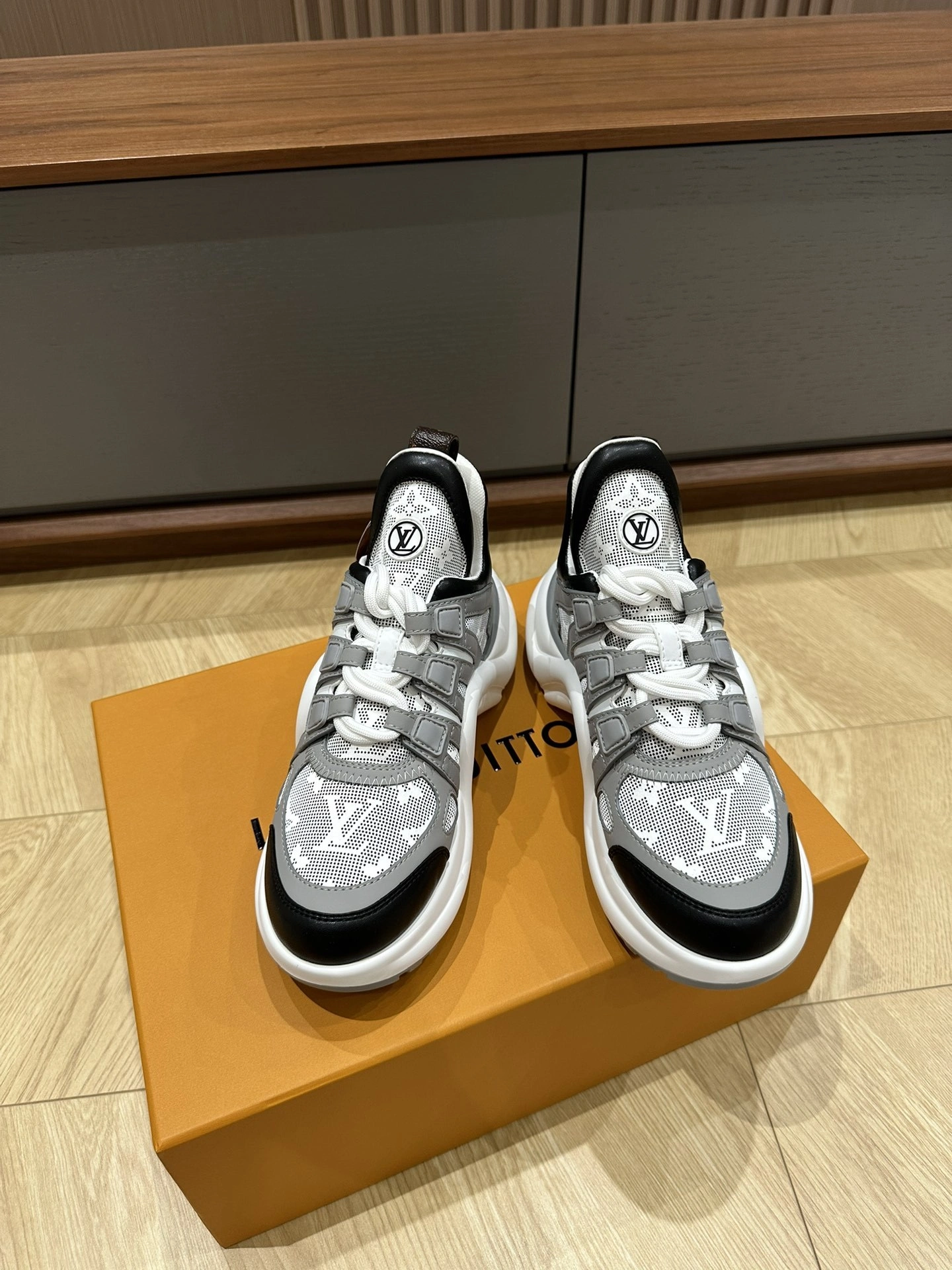 coco- 1AAM3C item:C-X003H2508Y