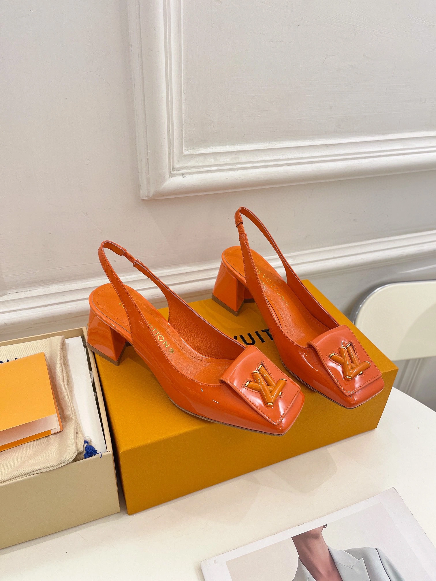 coco- 1AB0W5 2colour item:C-X198B0114-2