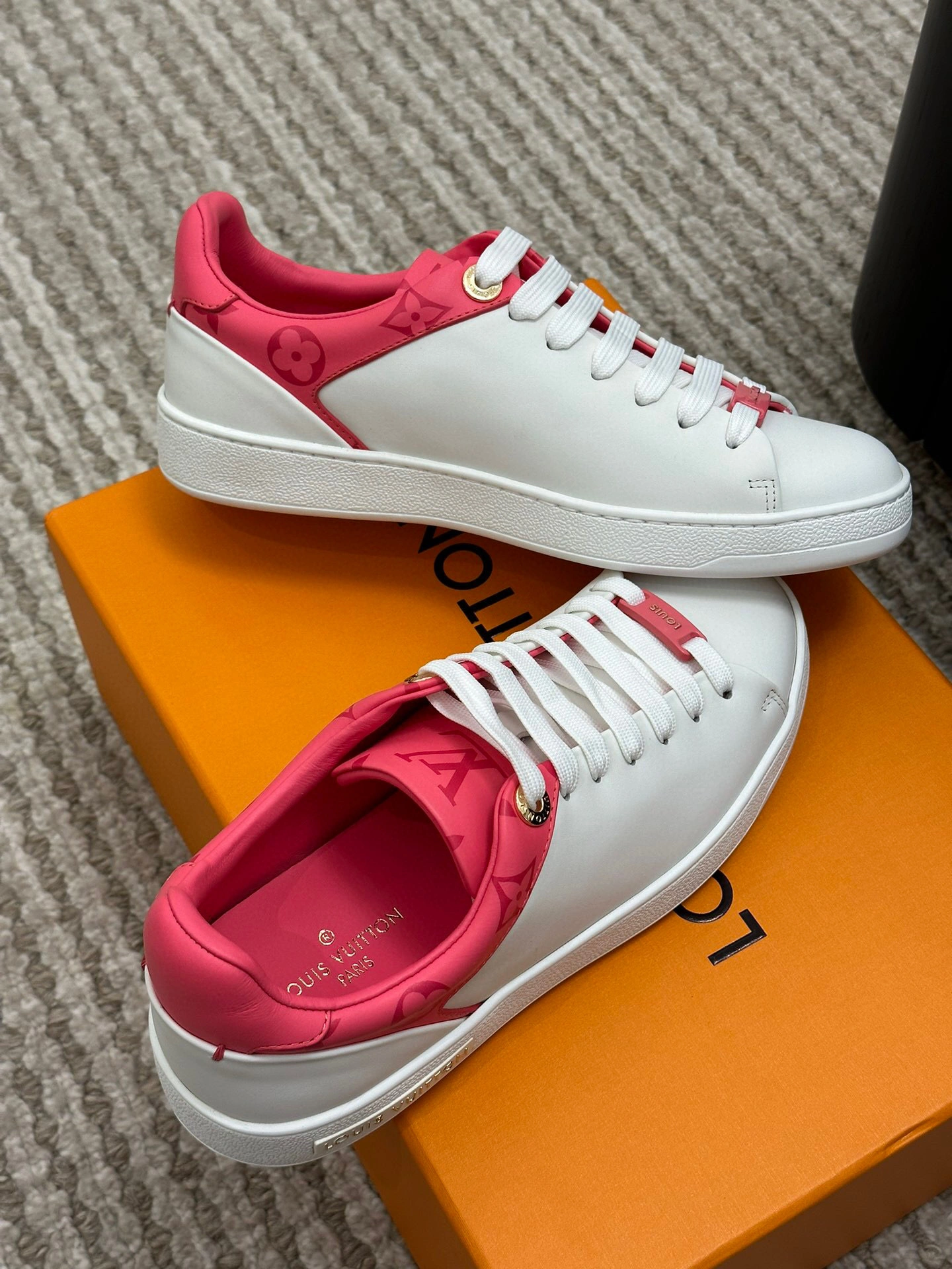 coco- 1AB33E Calfskin item: B-X158L1329A