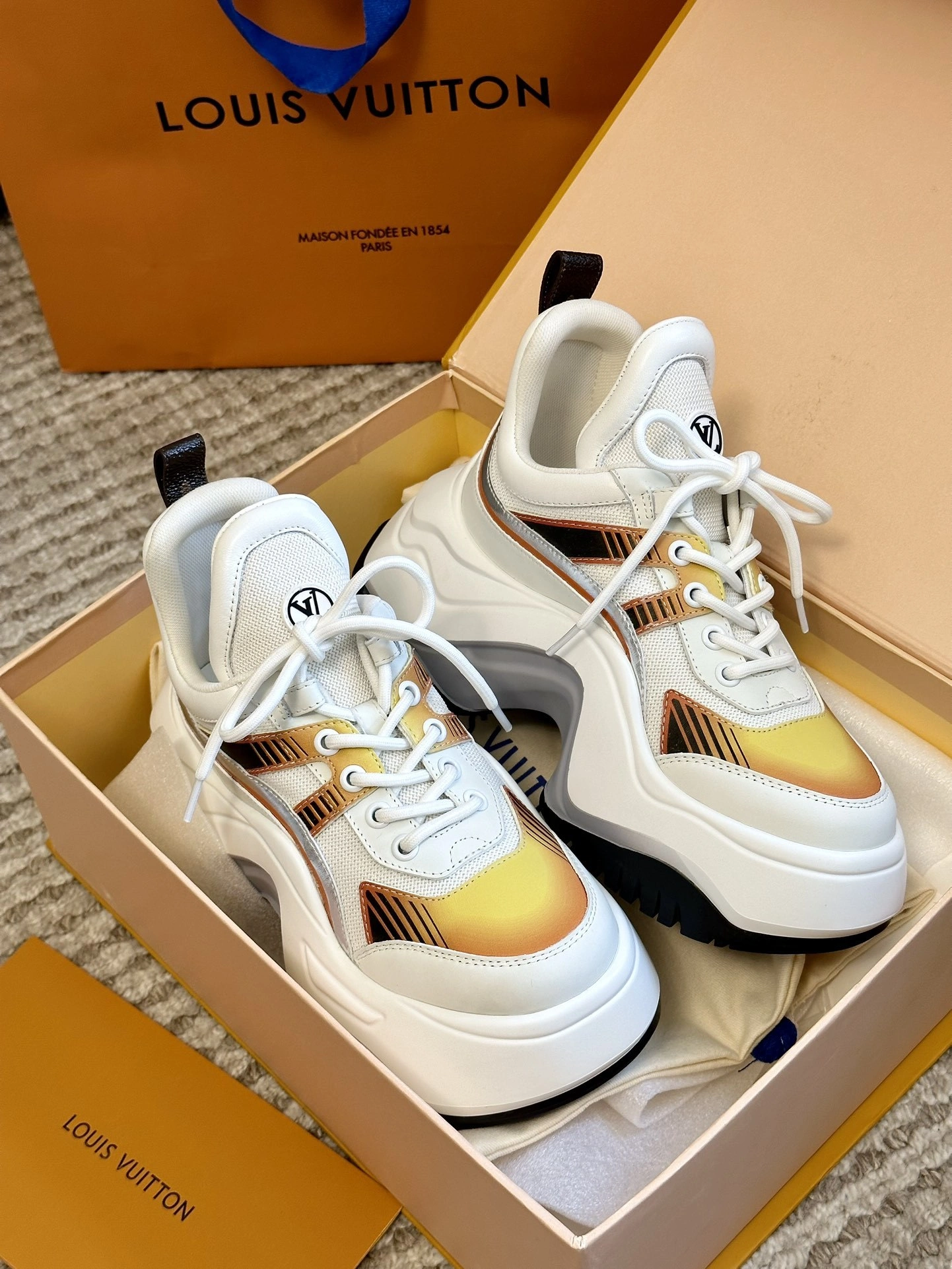 coco--1ABI03 item:C-X004G1904Y
