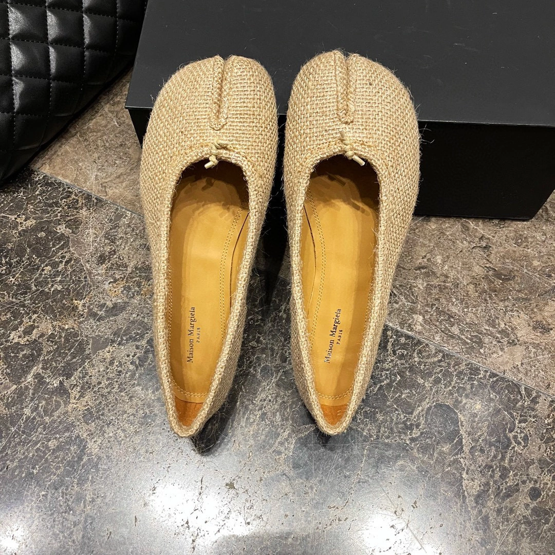 coco- 22 Flocking Sheepskin item:B-X158J2401