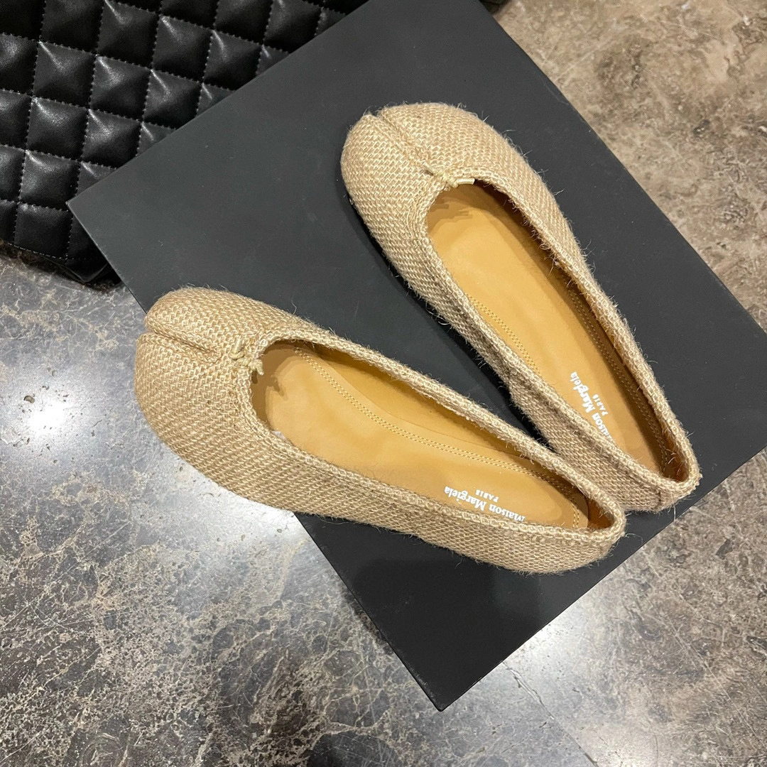coco- 22 Flocking Sheepskin item:B-X158J2401
