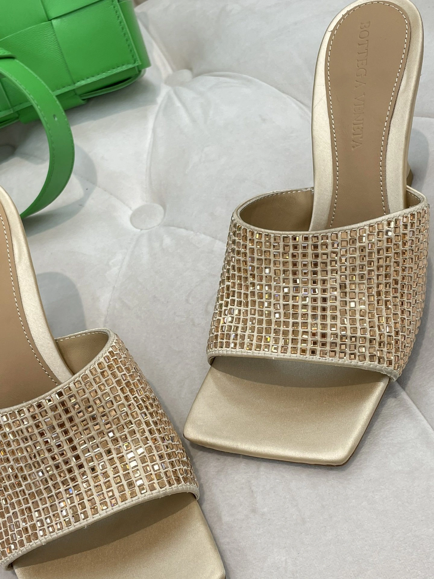 coco- 709028V24J12624 item:C-X198D0675
