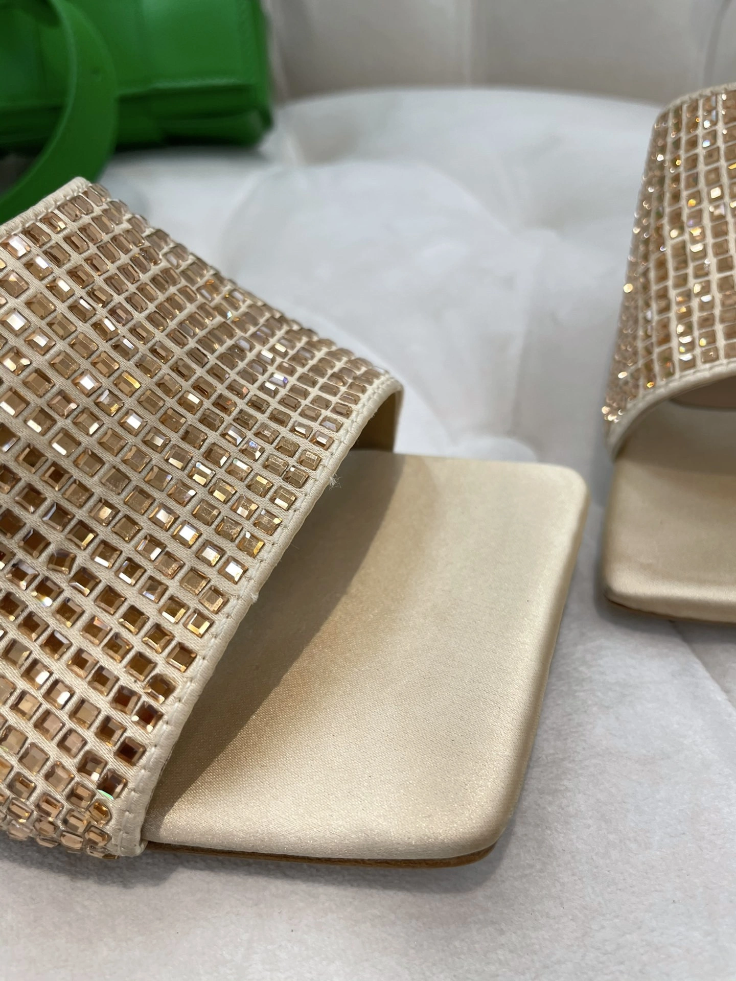 coco- 709028V24J12624 item:C-X198D0675