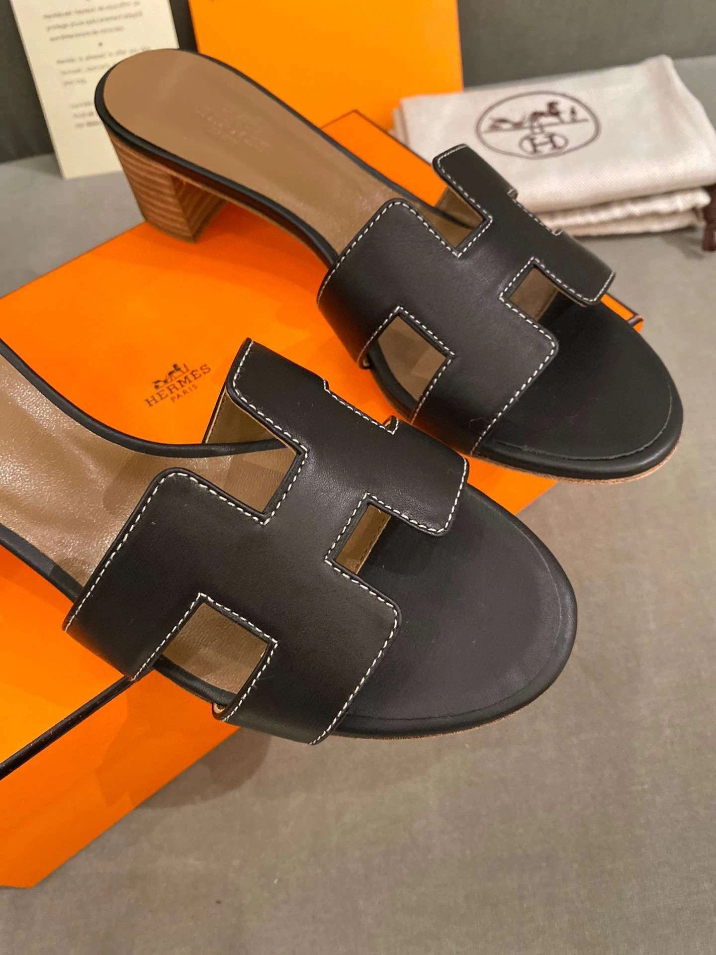 &coco- Calfskin genuine leather 3Colour item : 03X33E0325-3