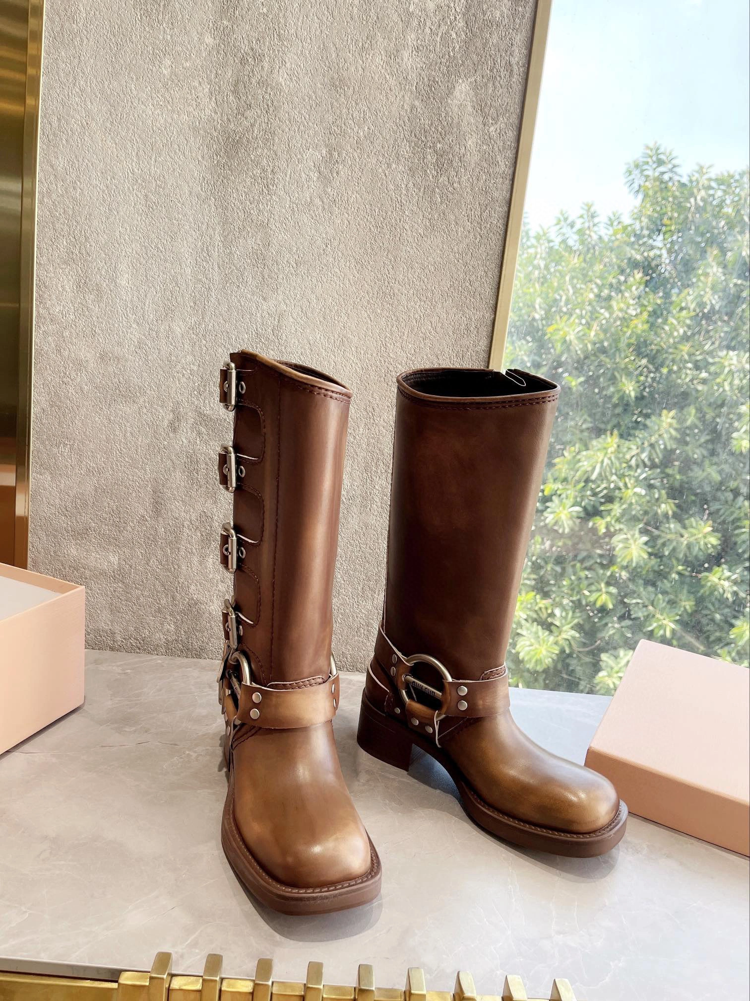 coco- Calfskin item:B-X198J1912