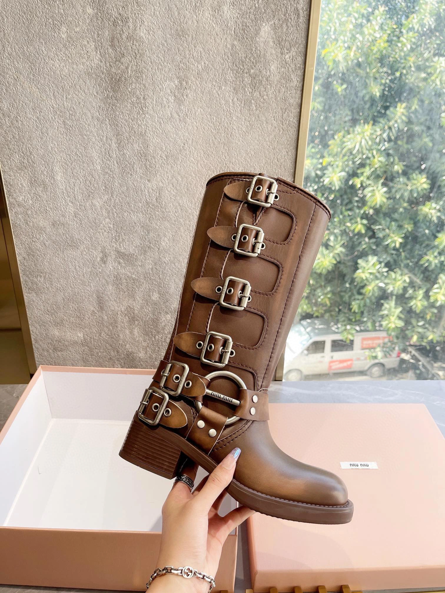coco- Calfskin item:B-X198J1912