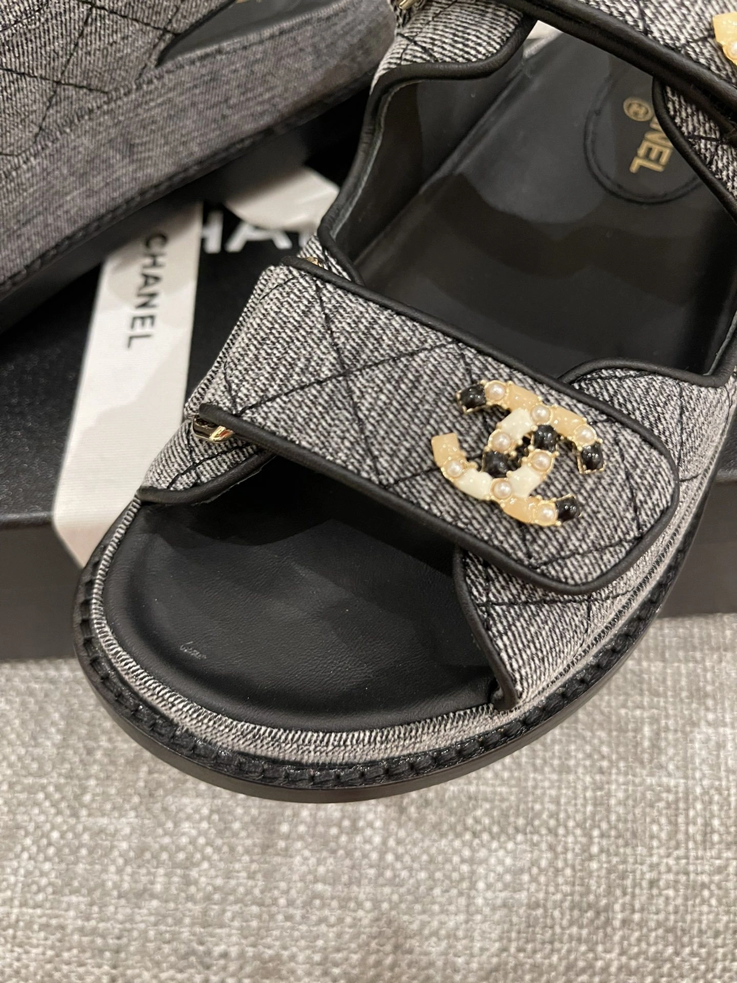 coco- G35927 X56243 0L121 item:C-X003F2165Y