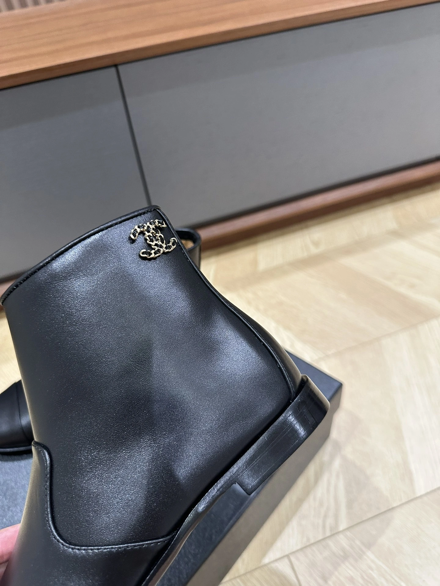 coco- G38076 X56862 94305 item:C-X003I2325Y