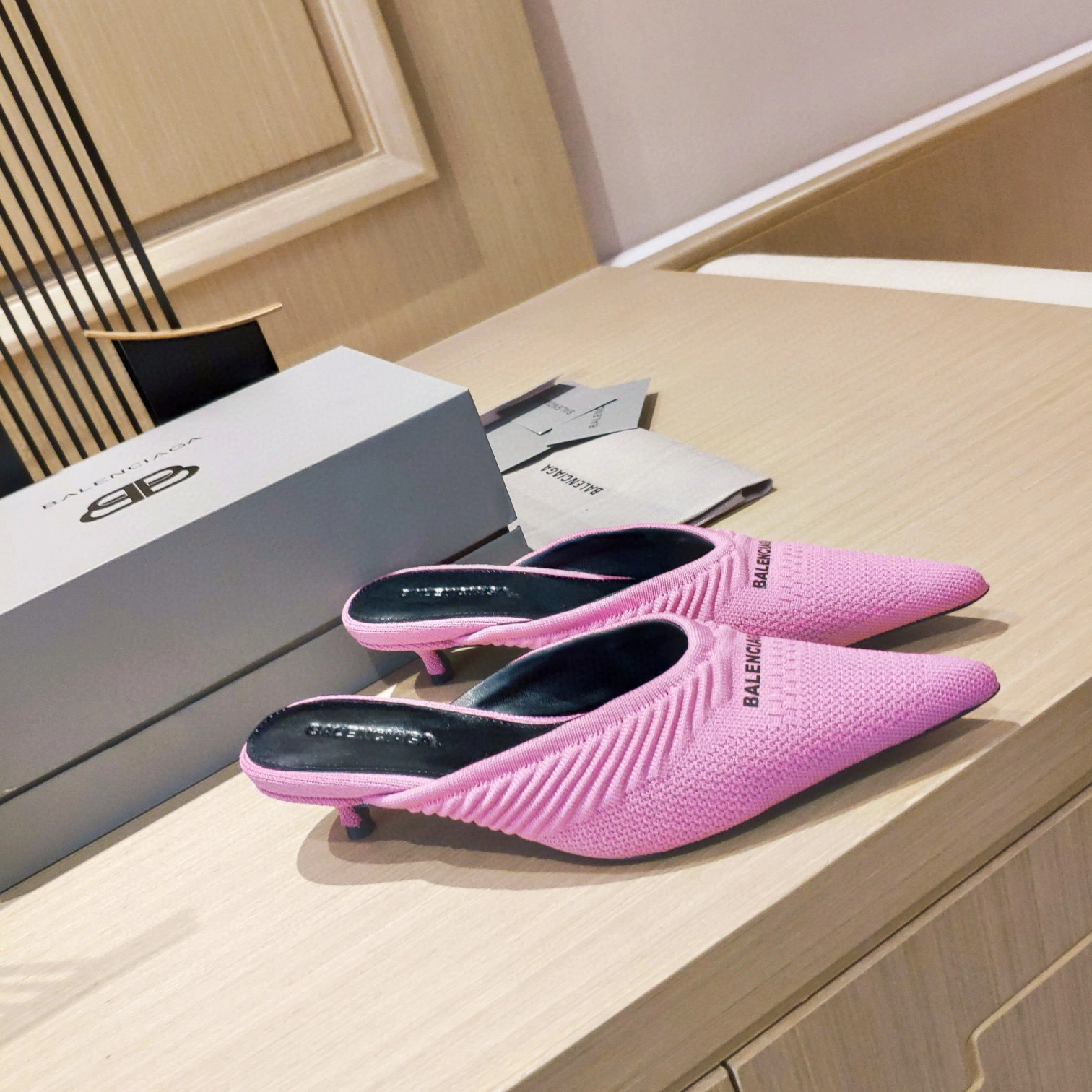 &coco- heel height 4cm 2Colour item:B-X028C0601-2