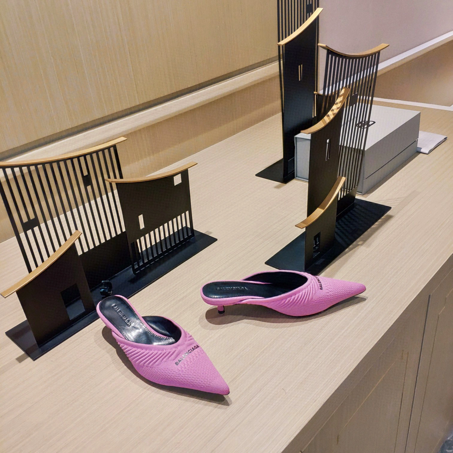 &coco- heel height 4cm 2Colour item:B-X028C0601-2