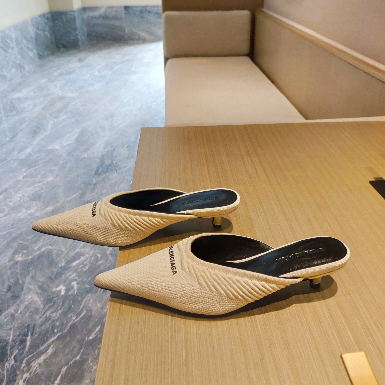 coco- heel height 4cm 2Colour item:B-X028C0602-2