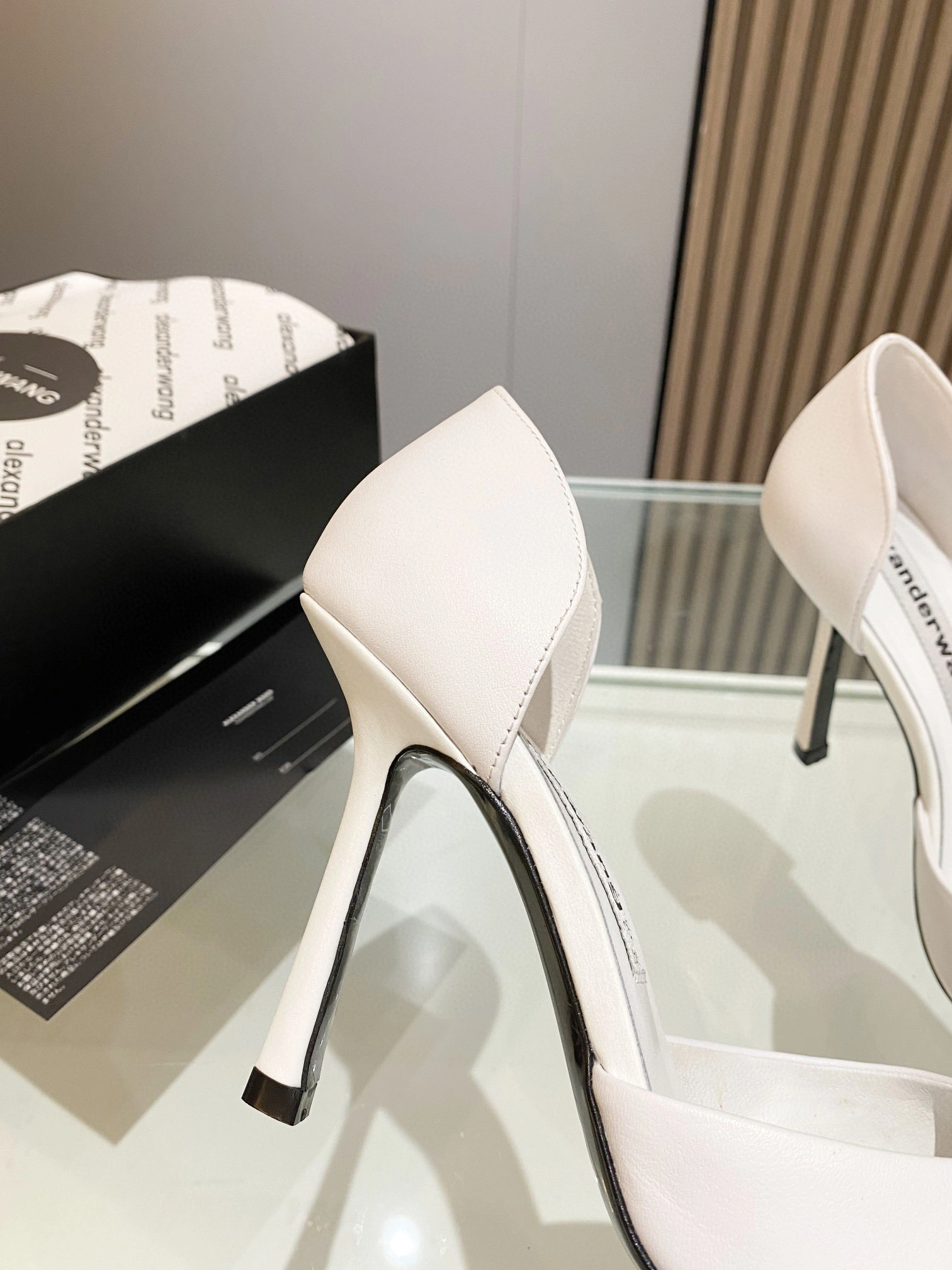 coco- heel height 9㎝，Calfskin item:B-X198J2021