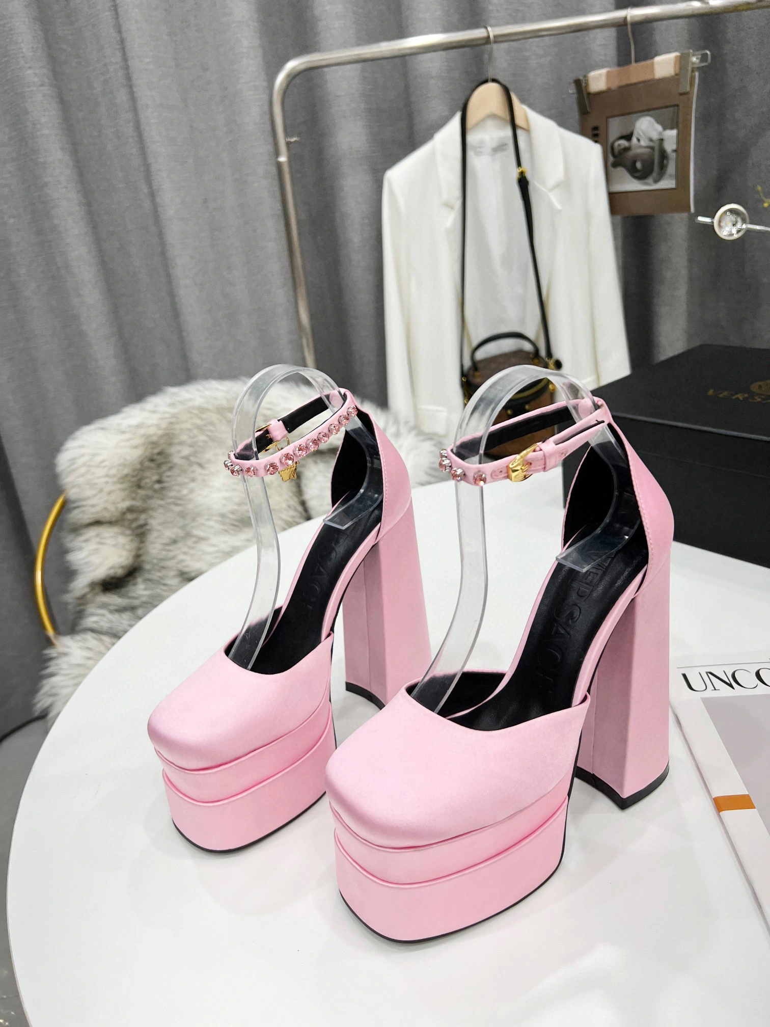 coco- item : B-X00F77248T