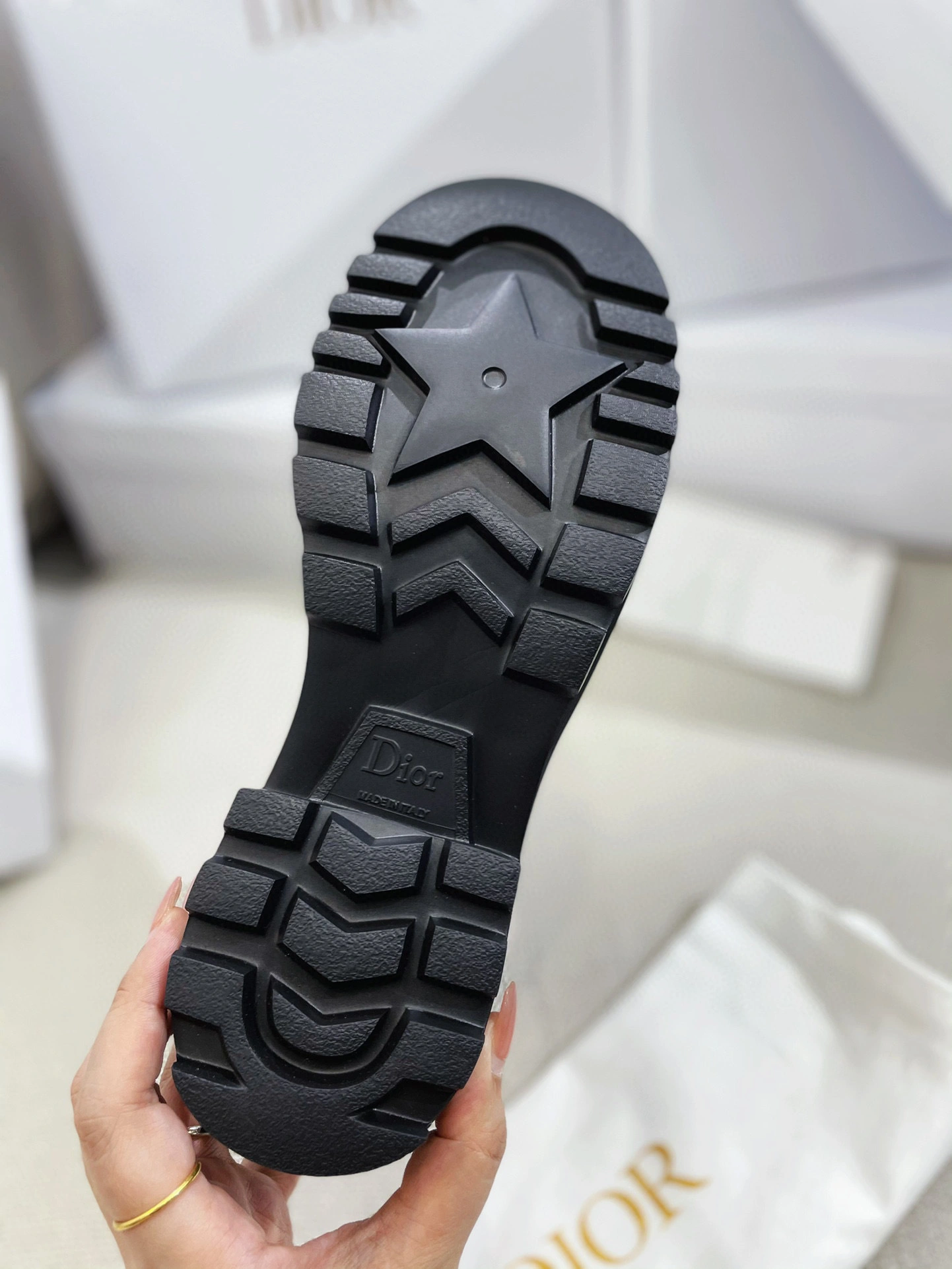 coco- item:B-X602J1843