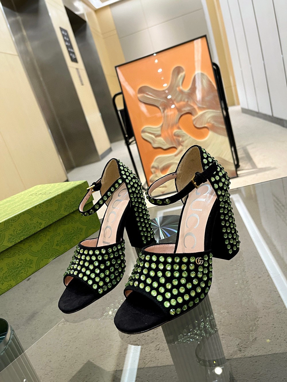 coco- item:C-X198B0105