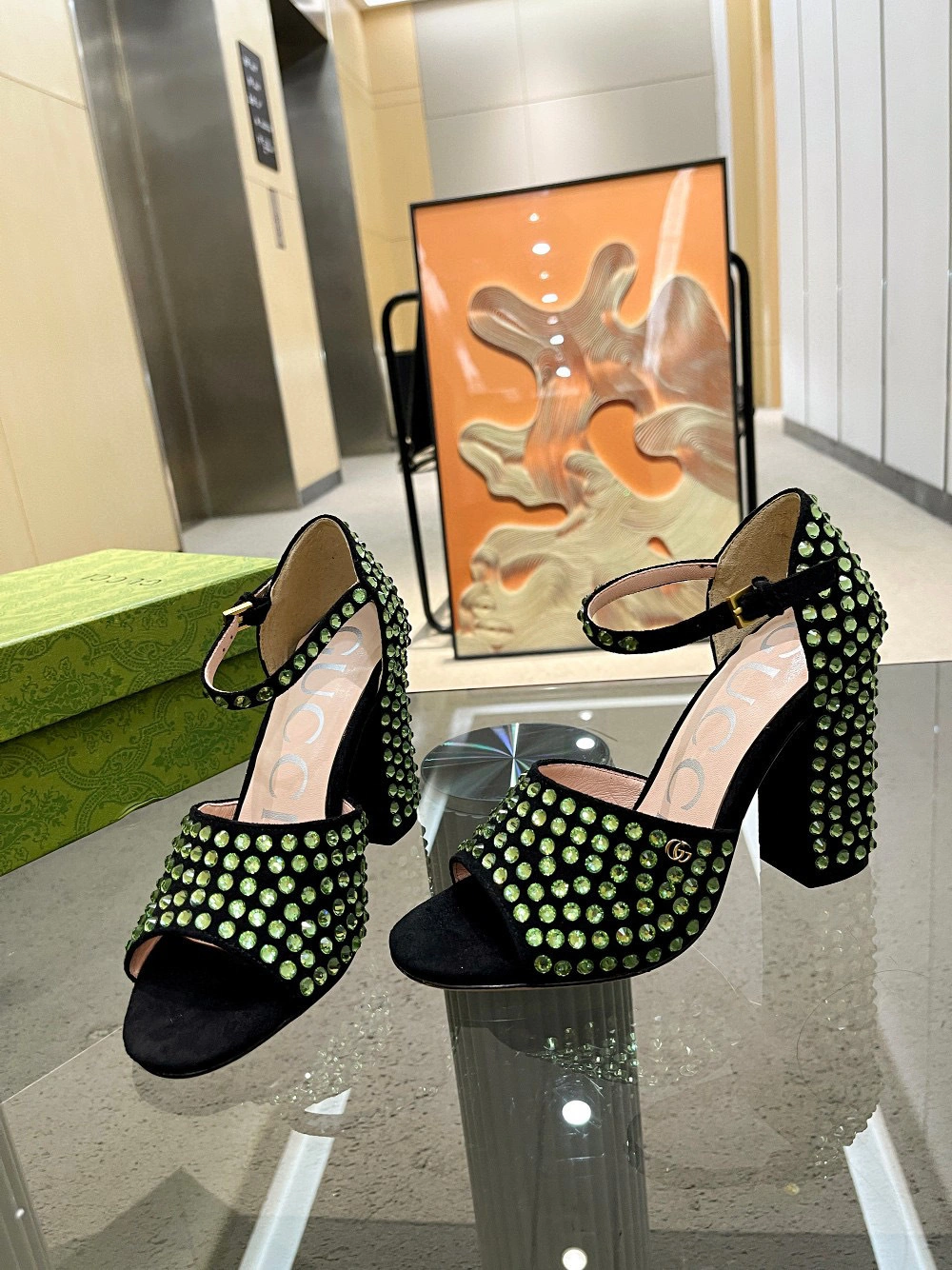 coco- item:C-X198B0105