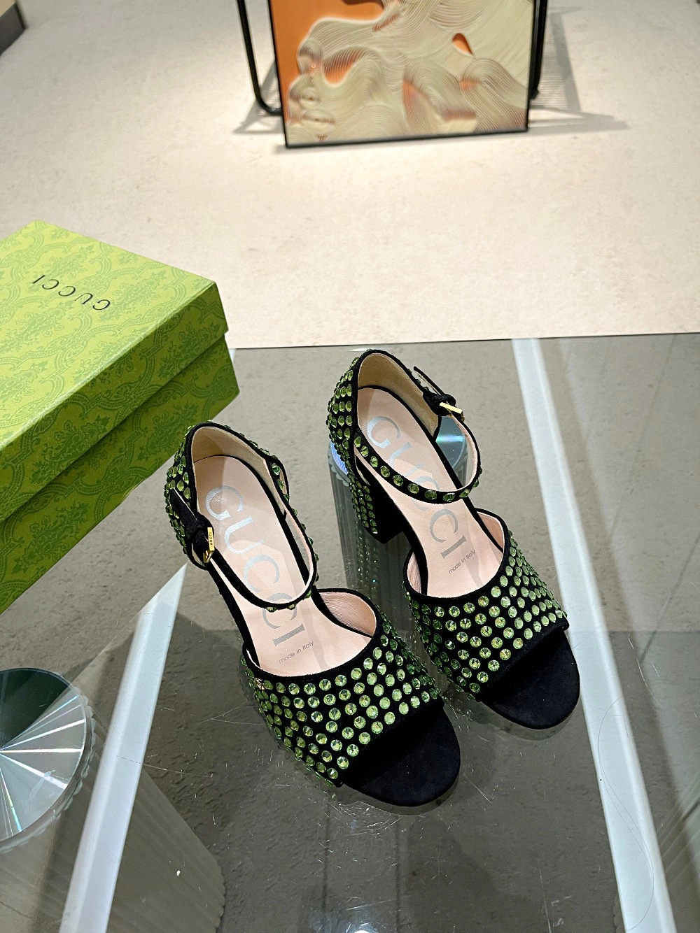 coco- item:C-X198B0105
