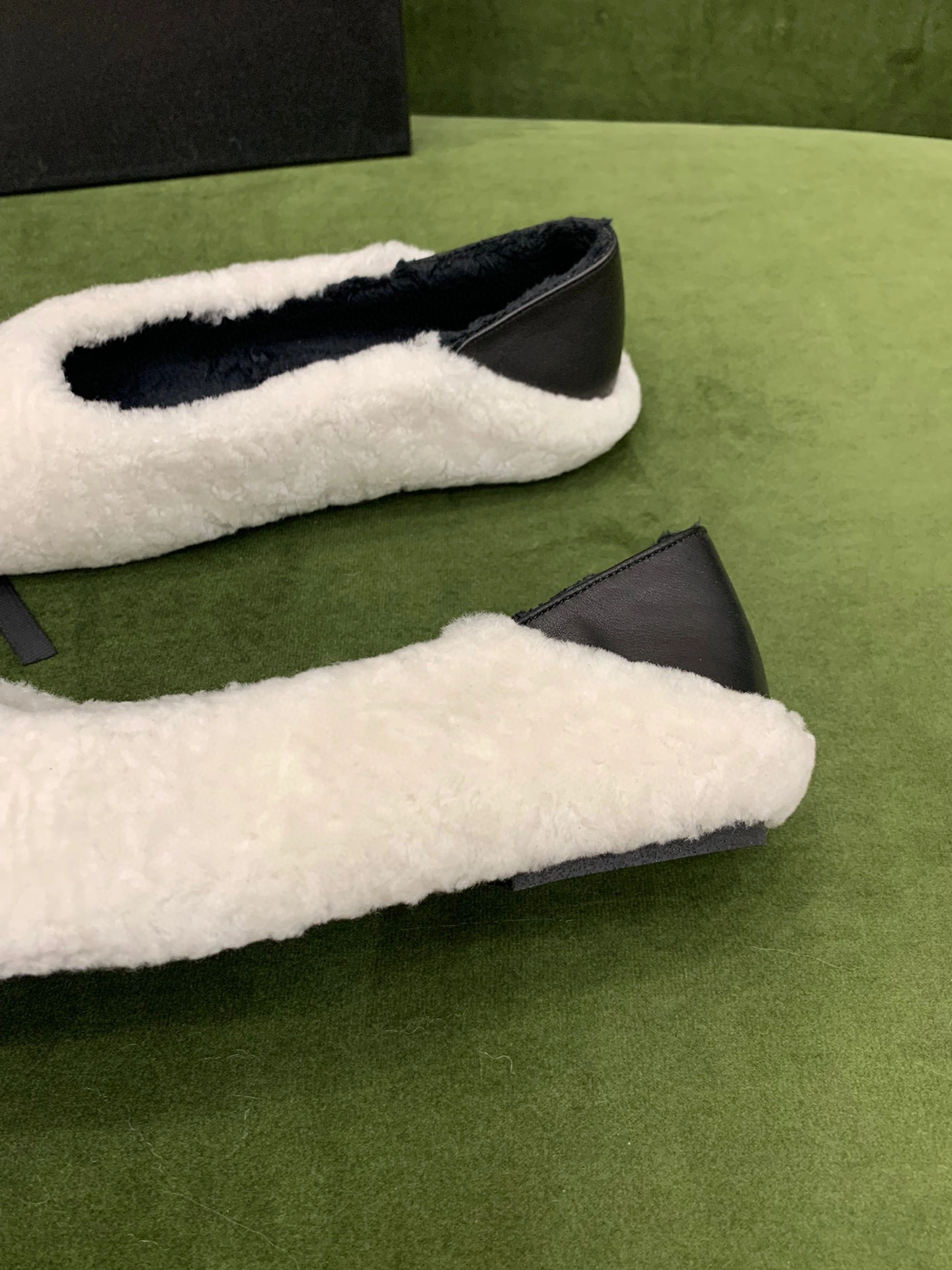 coco- wool 2colour item:B-X158J2507-2