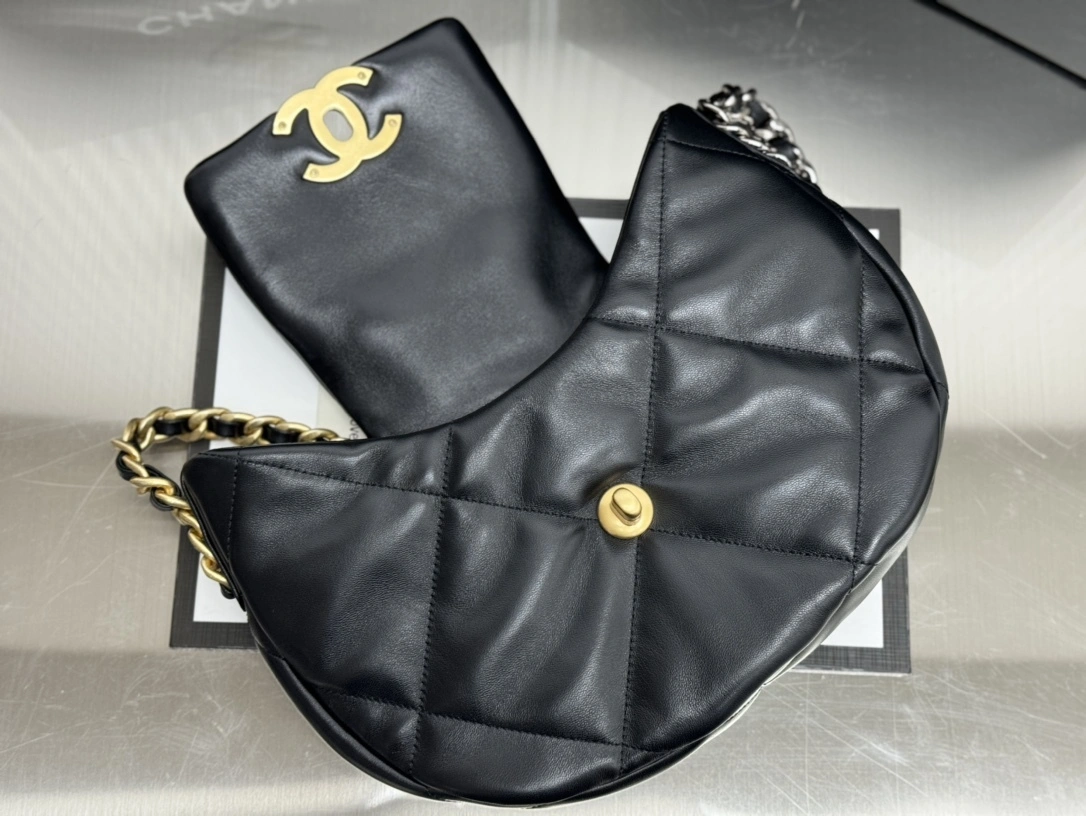 custombag-- 3h1958 AS4638- sheepskin item:D-B814E2819
