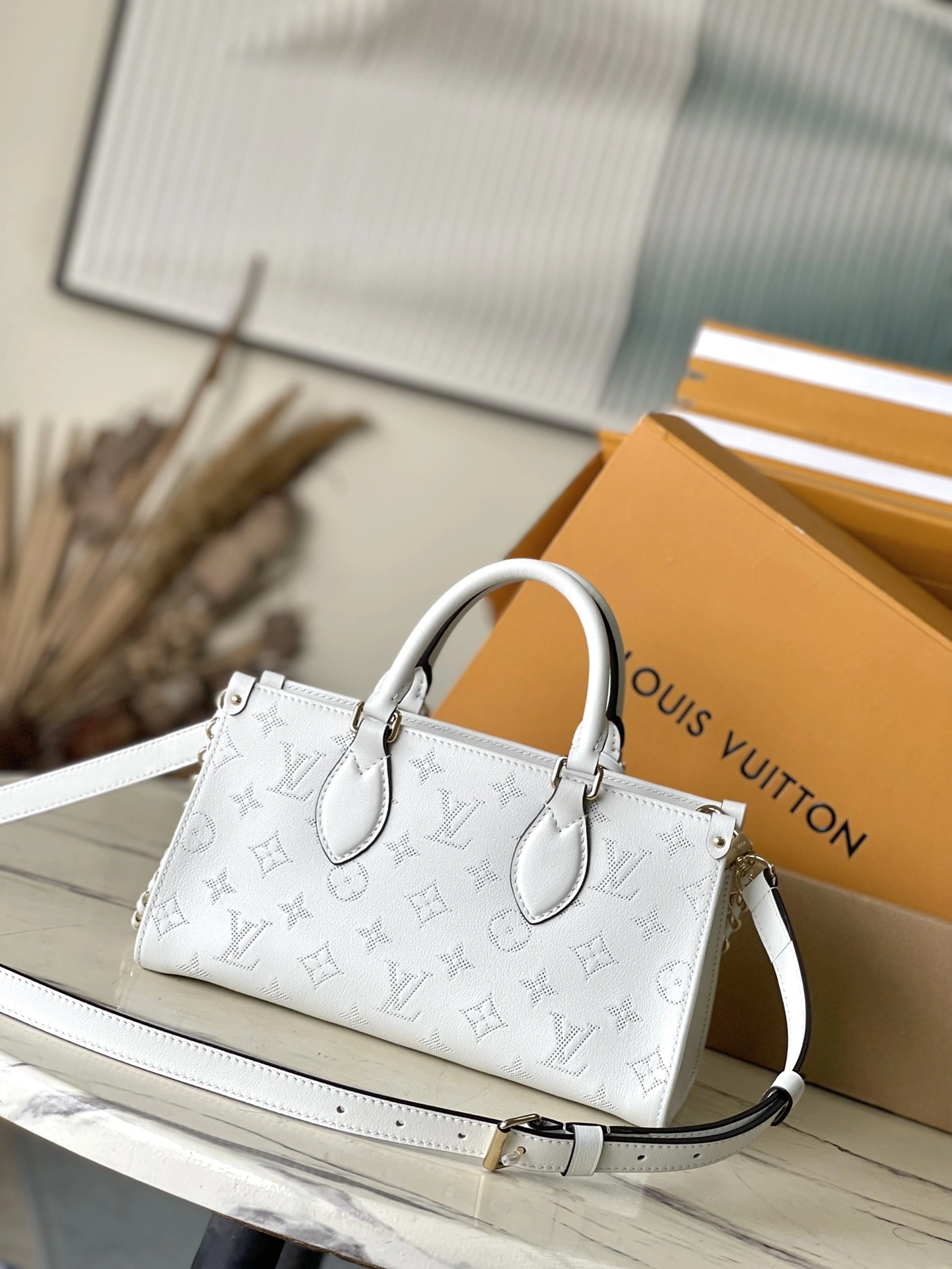 custombag-- 8V M11274 counters quality OnTheGo East West cowhide item:D-B574J0839