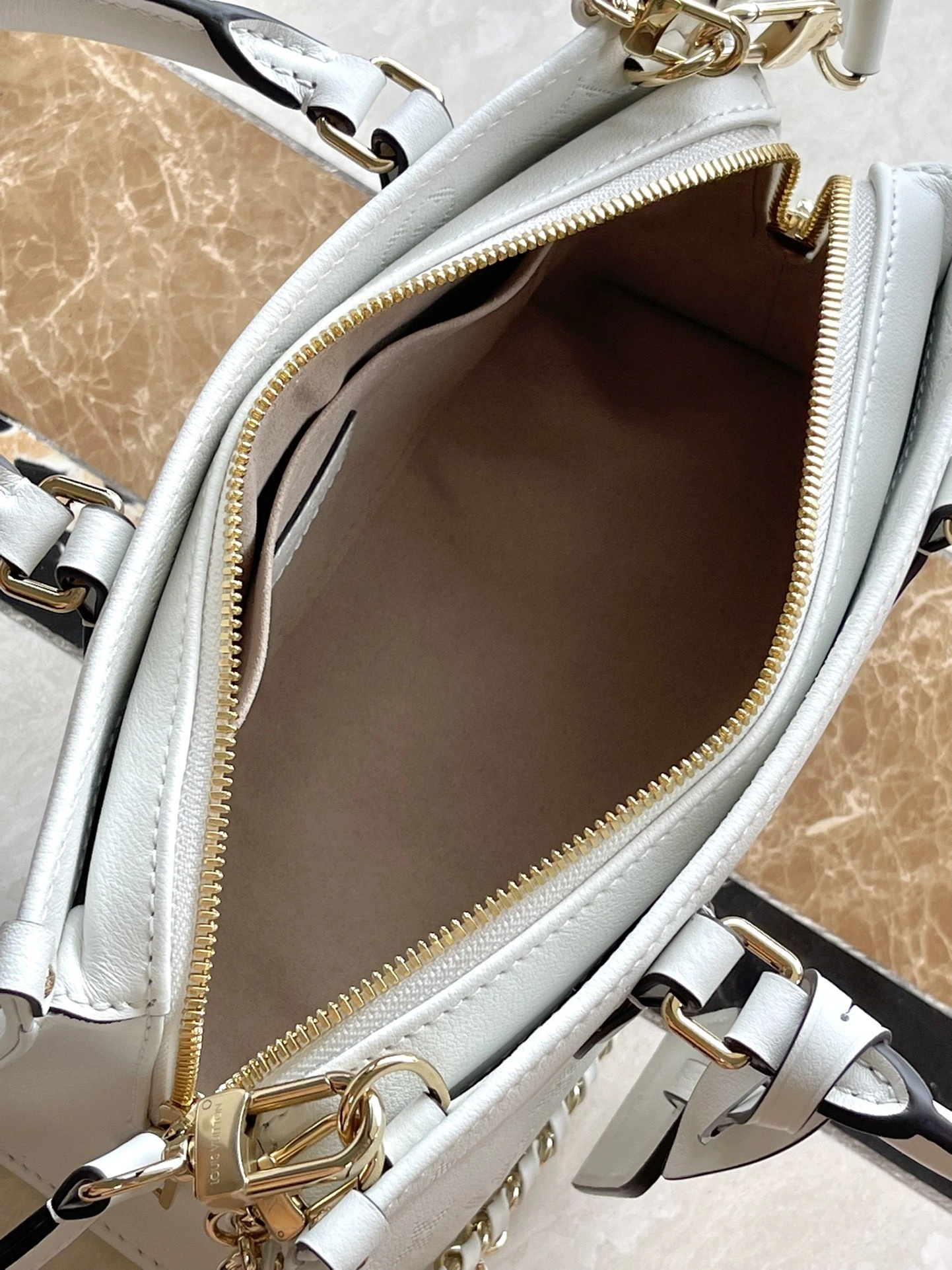 custombag-- 8V M11274 counters quality OnTheGo East West cowhide item:D-B574J0839