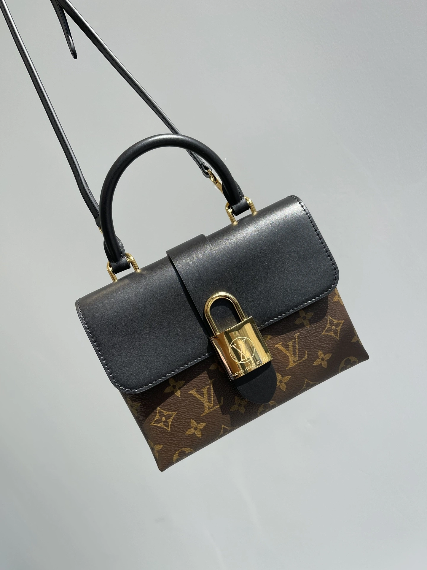 custombag-- 8V M44141 Calfskin item:D-B432F2060