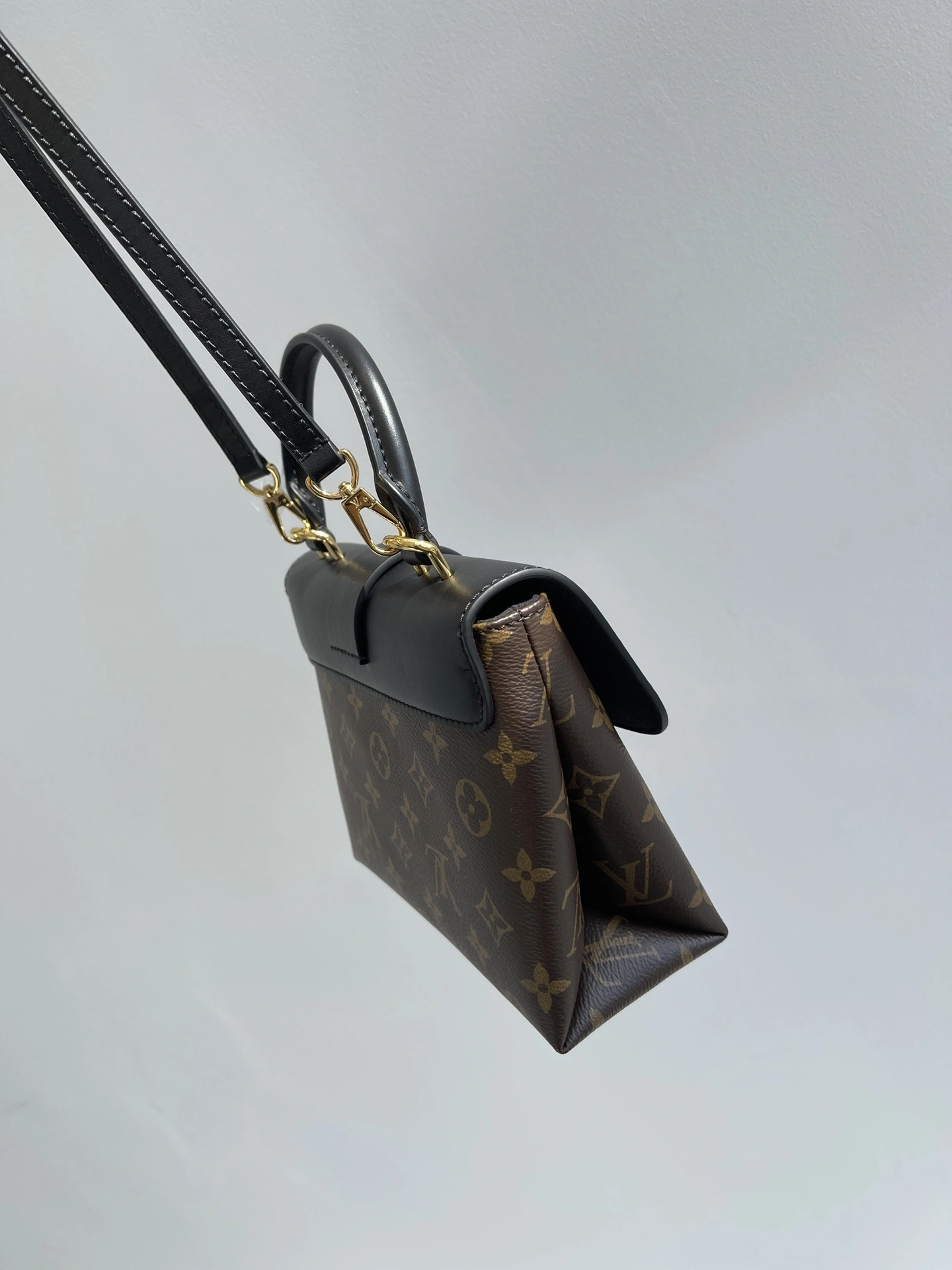 custombag-- 8V M44141 Calfskin item:D-B432F2060