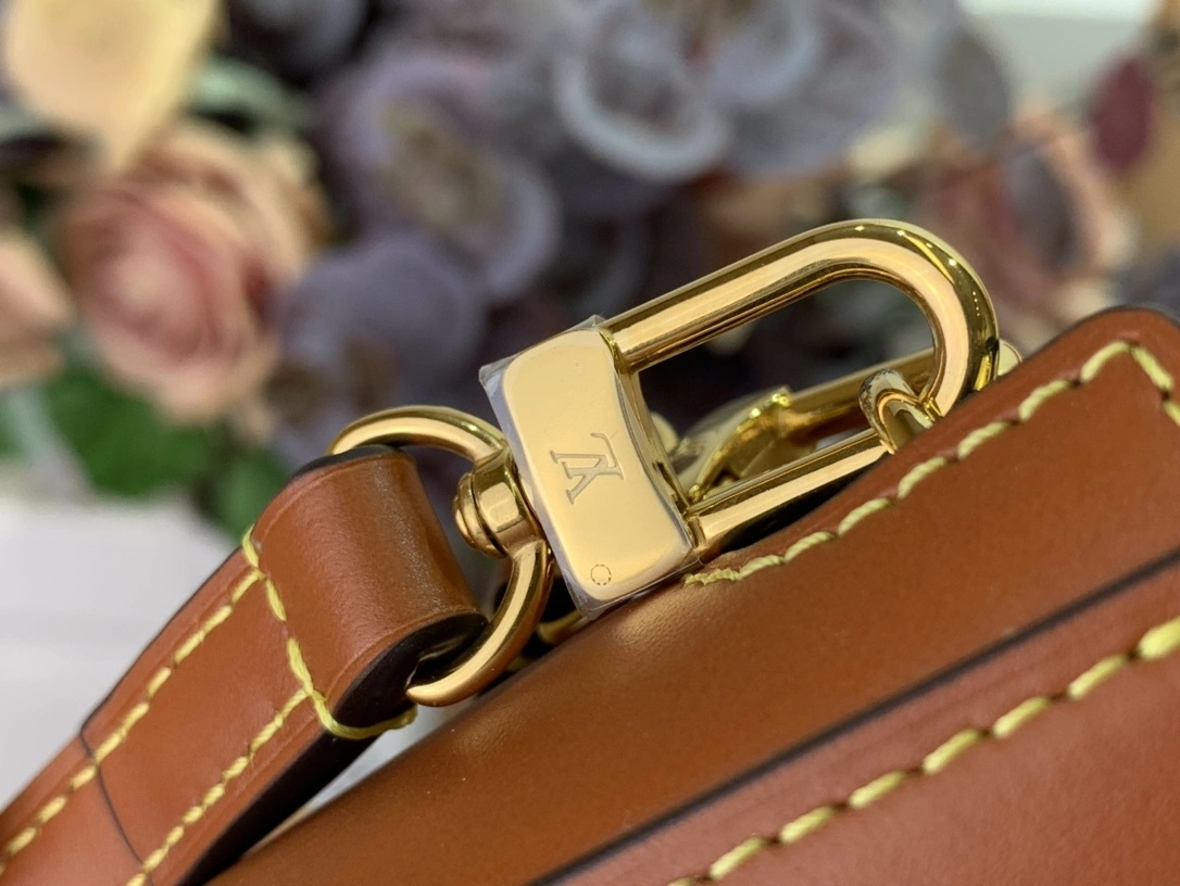 custombag-- 8V M47116 Pic Trunk cowhide item:D-B174E2736