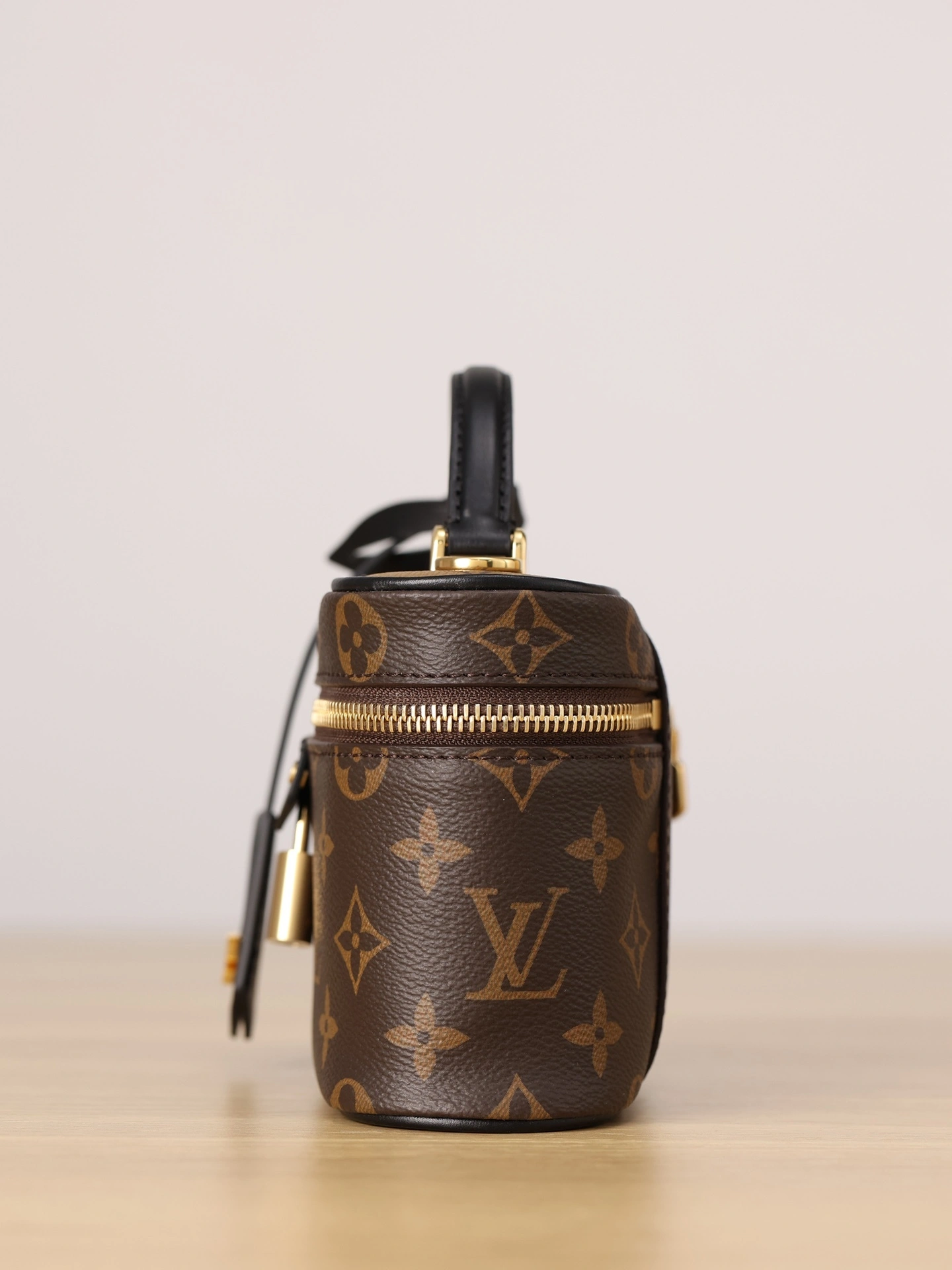 custombag-- 8V M47125 cowhide item:D-B000H0106