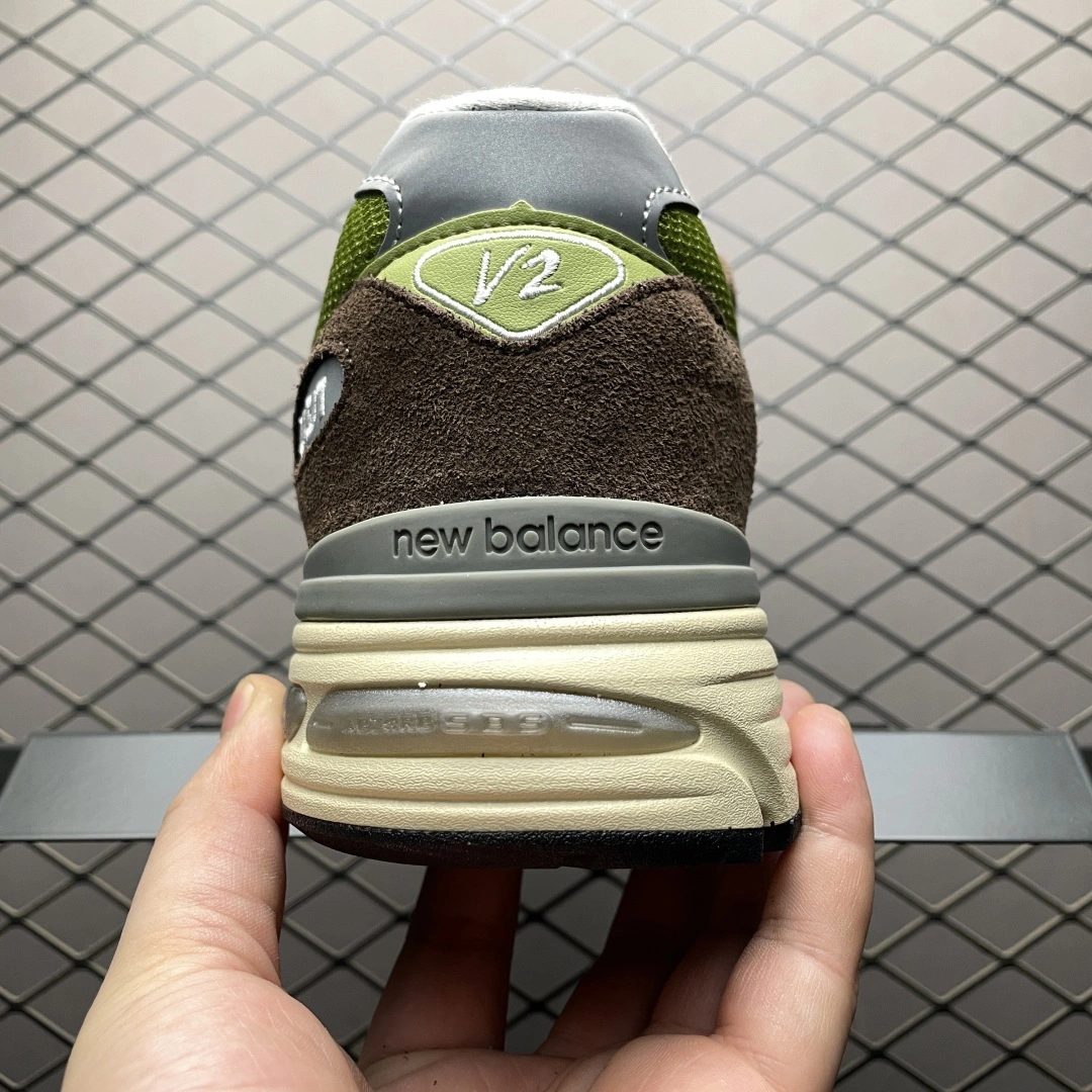 Flying pig--Other brands U991CK2 Daniëlle Cathari x Kith x NB 991v2 Made In UK“Reverse” item: E-X319L2812B