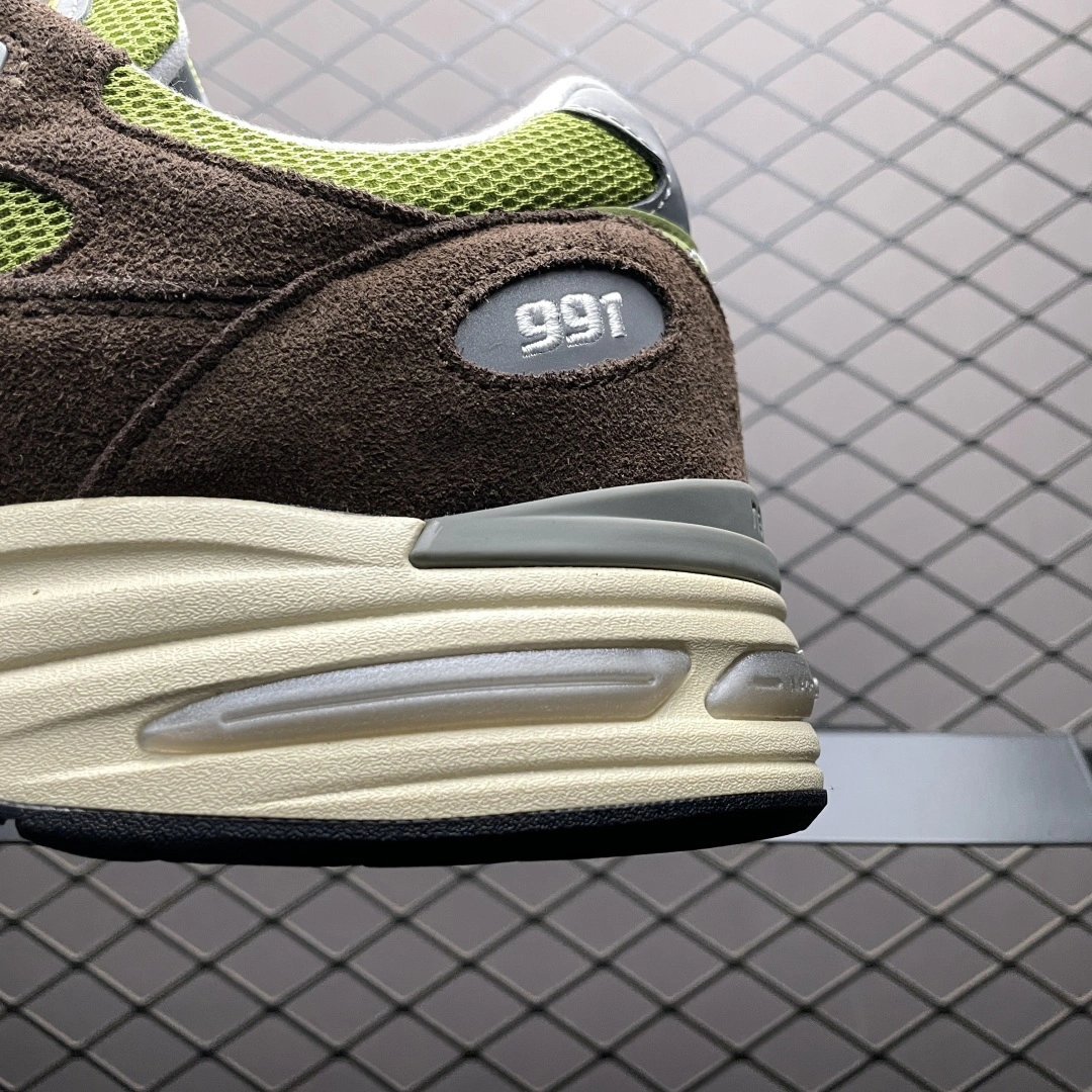 Flying pig--Other brands U991CK2 Daniëlle Cathari x Kith x NB 991v2 Made In UK“Reverse” item: E-X319L2812B