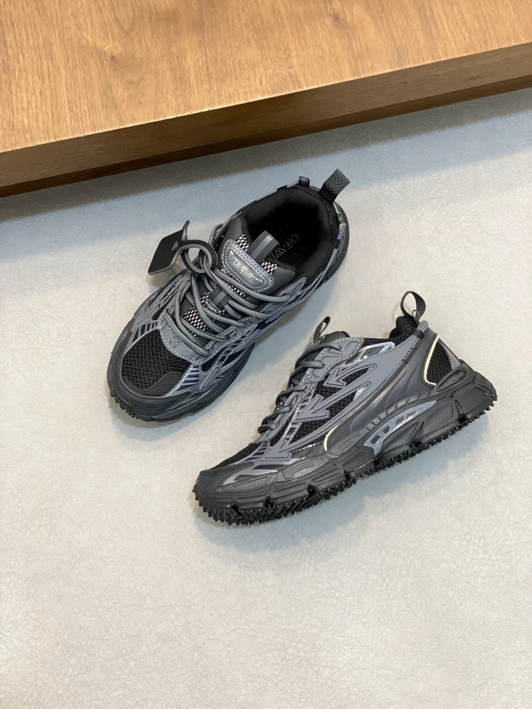 OOBB-- Off Whit5 OMIA295C99FAB0011010 OWIA289C99FAB0011010 C O VirGil Abloh item：E-X062I0122