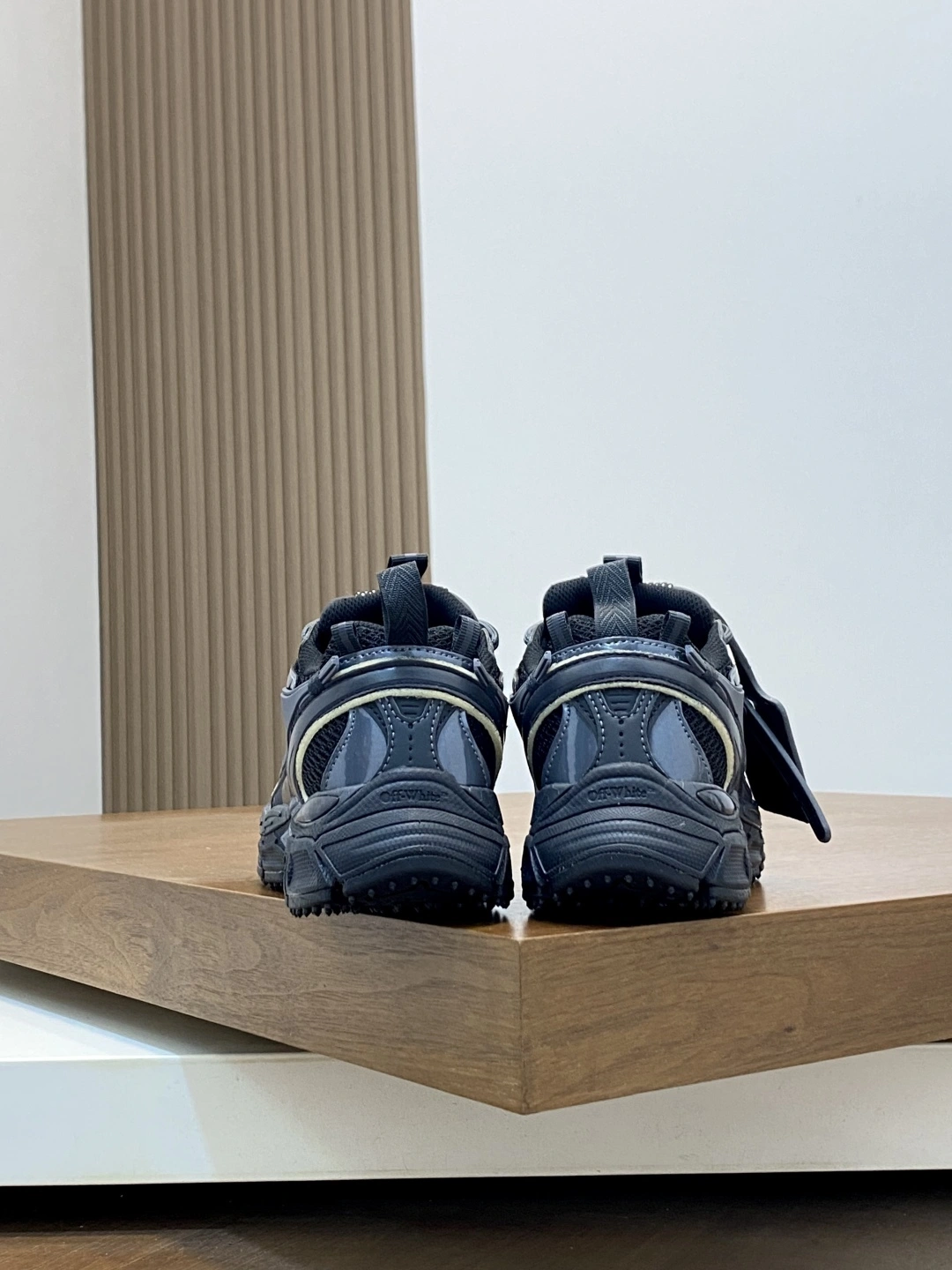 OOBB-- Off Whit5 OMIA295C99FAB0011010 OWIA289C99FAB0011010 C O VirGil Abloh item：E-X062I0122