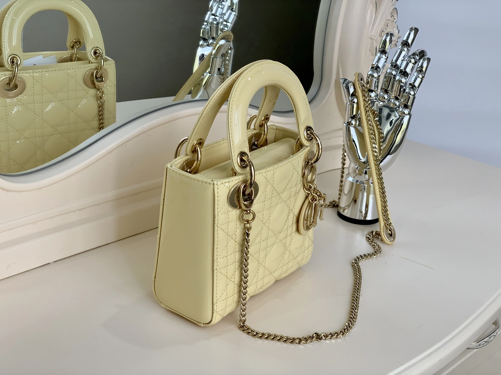 Custombag-- M0505OWCB-M26Y Lady high quality version Paint small JiHuang item：C-B803D0710