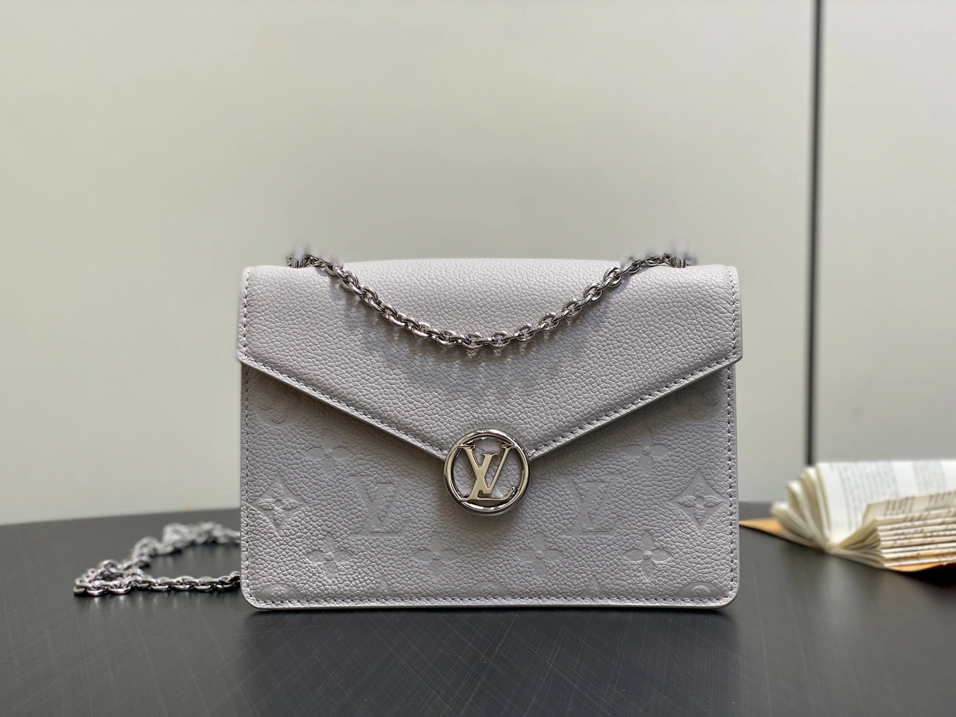 MOMO-- 8V M13570 high quality version Portefeuille chaîne Rosy Monogram Empreinte Ys item:E-B000J1835