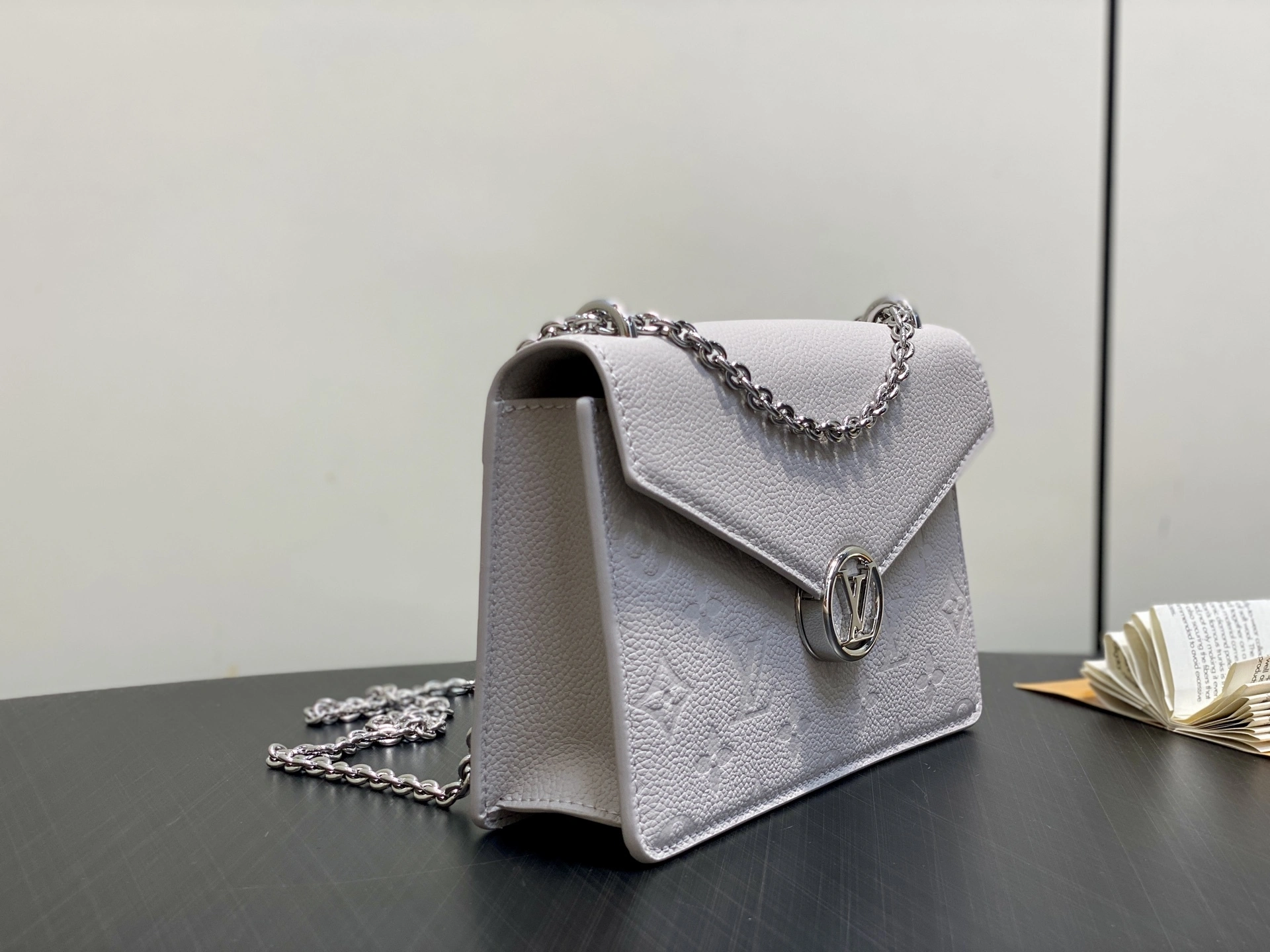 MOMO-- 8V M13570 high quality version Portefeuille chaîne Rosy Monogram Empreinte Ys item:E-B000J1835