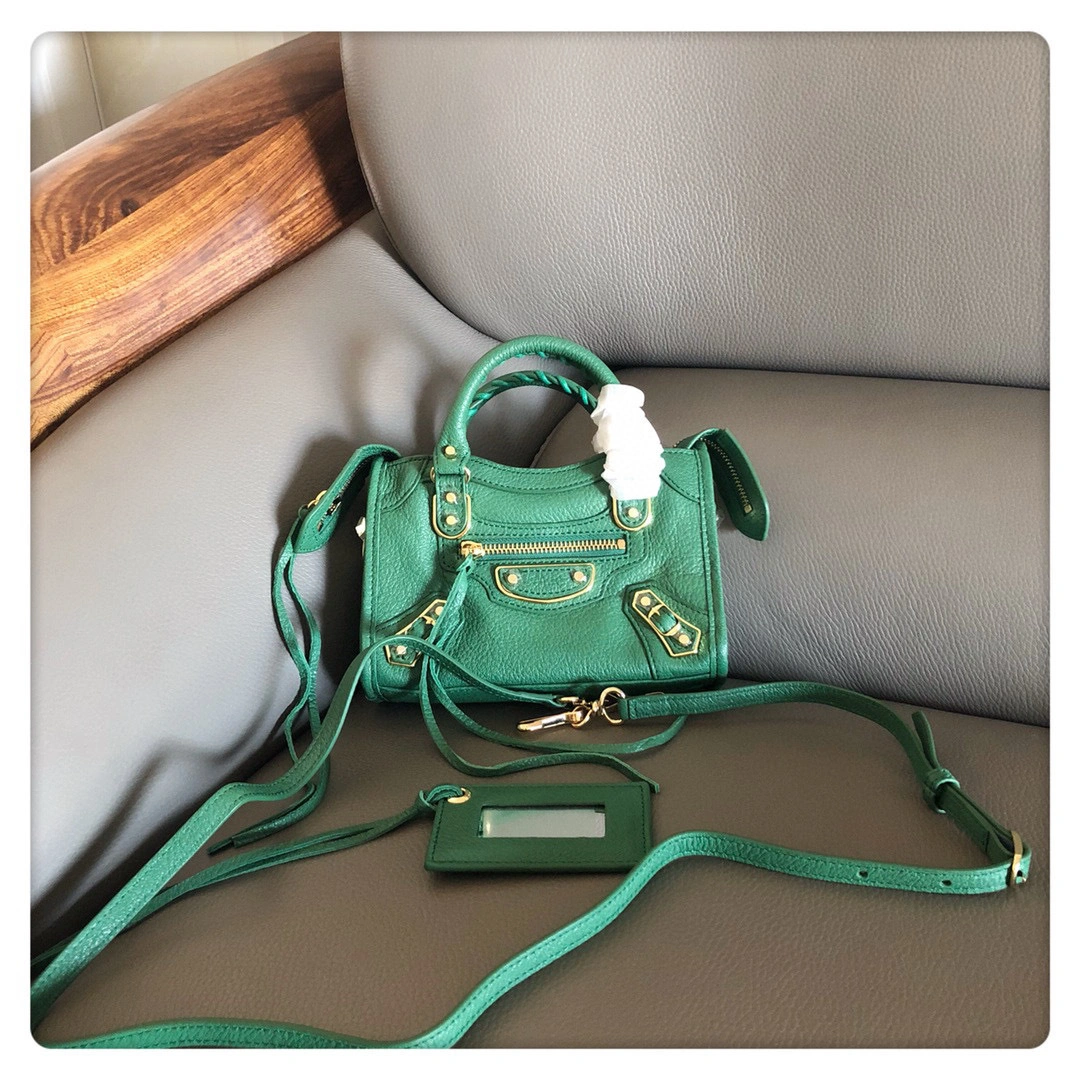 MOMO--goatskin Classic Nano 291A42 Super Mini high quality version item : 202B55K2729-4