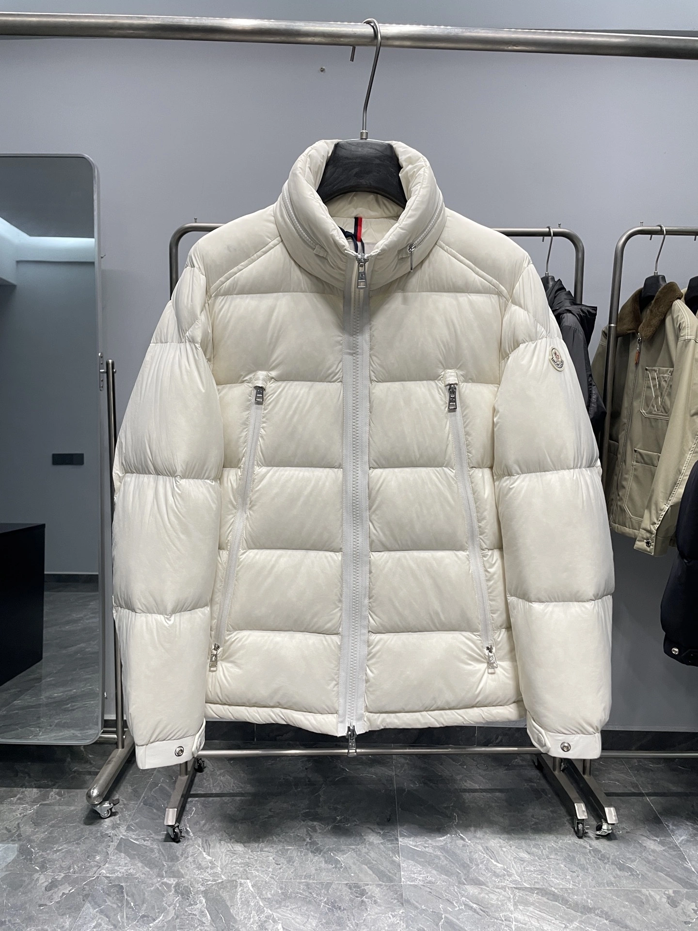 Bald Eagle- 7o9385r high quality version Down jacket 90% white duck down nylon 2Colour item:E-F360K1117-2