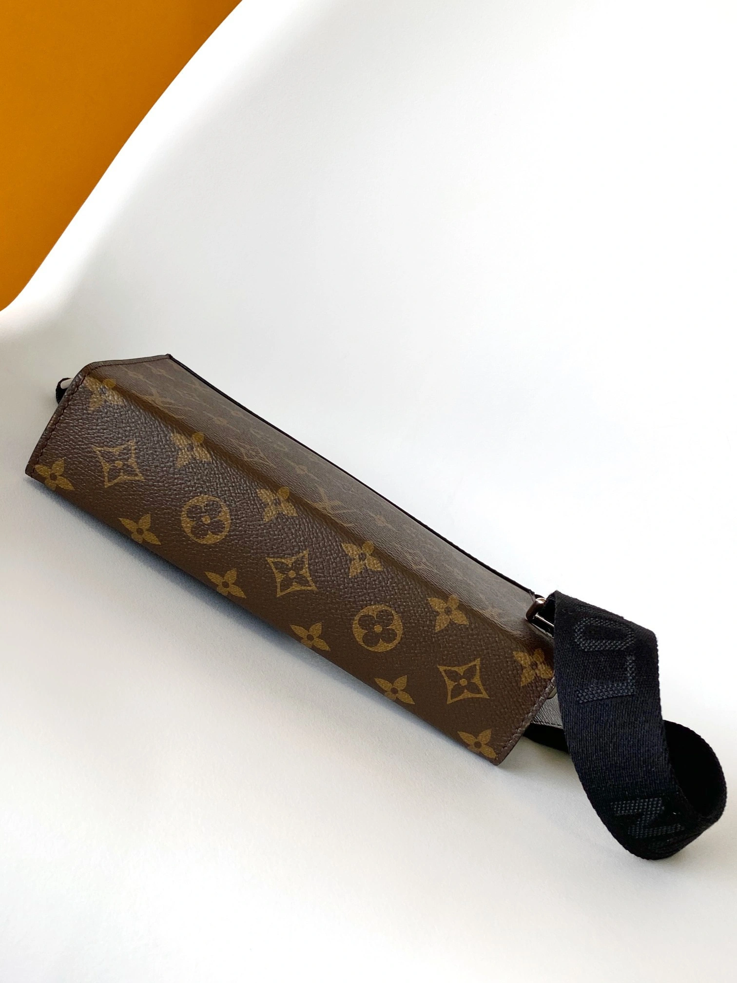 MOMO--8V M14036 high quality version Gaston Wearable Wallet Pochette Voyage cowhide item:F-B000A1404