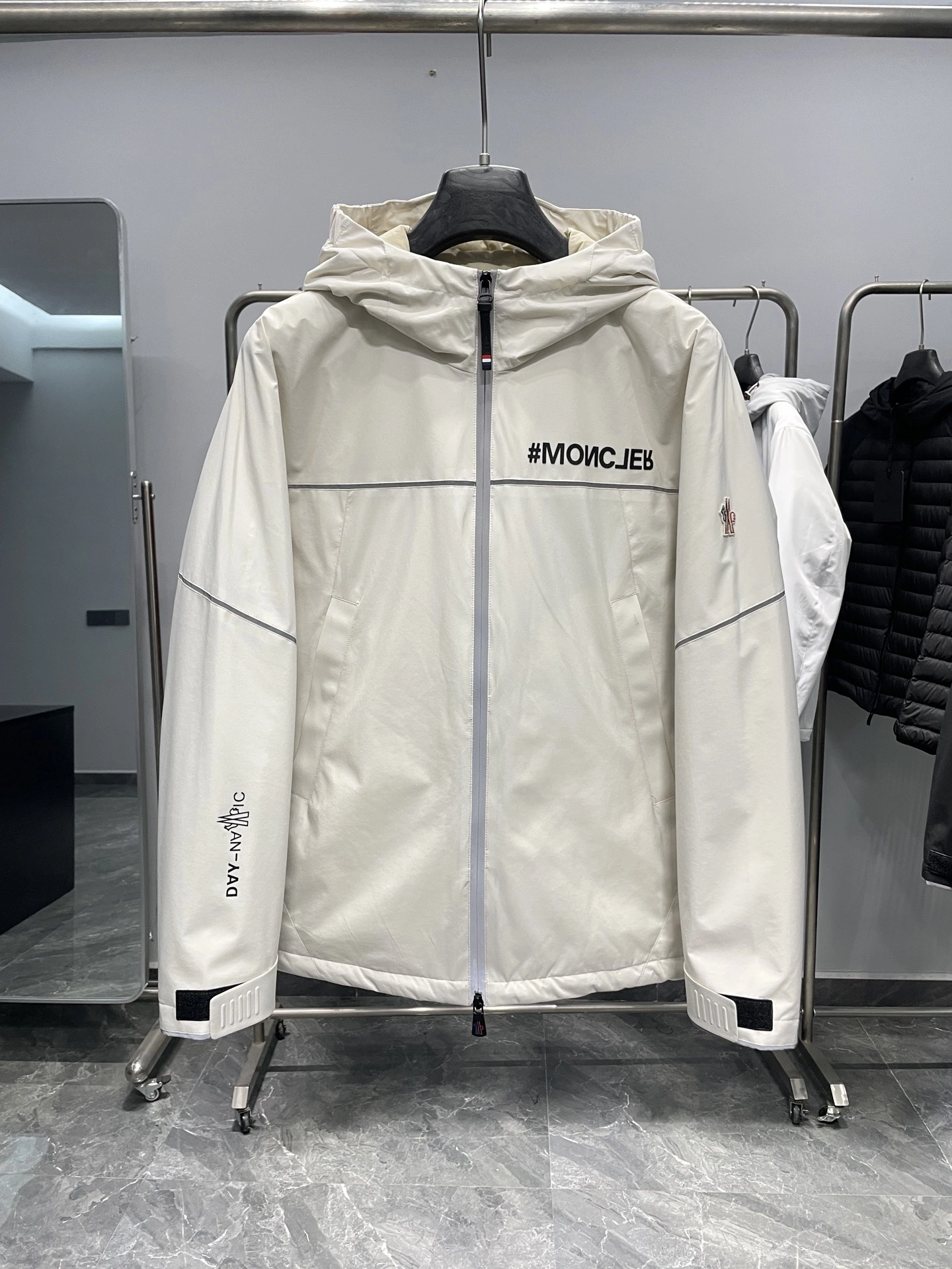 Bald Eagle-- 7o9385r high quality version nylon Down jacket 90% white duck down 2Colour item:E-F360K1815-2
