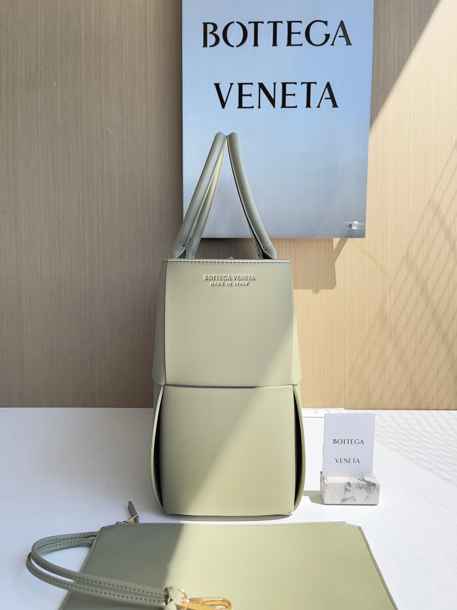 MOMO- high quality version 609175-VCQC2-7450 Bottega Veneta Arco Tote item：B-B063I0711C
