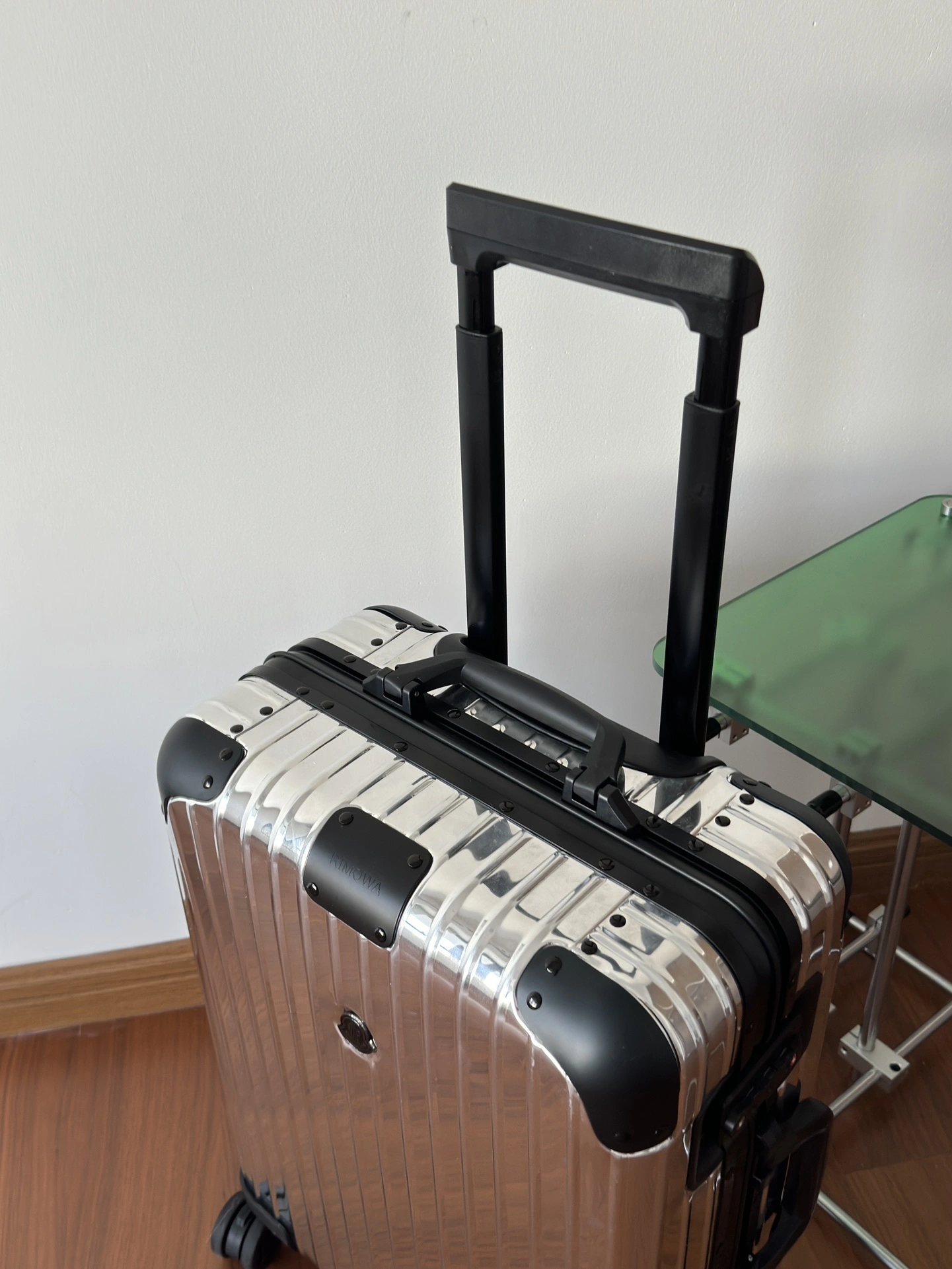 MOMO-- Ri7ow1 92590053 high quality version Moncler x Rimowa Reflection item:E-B000J2315H