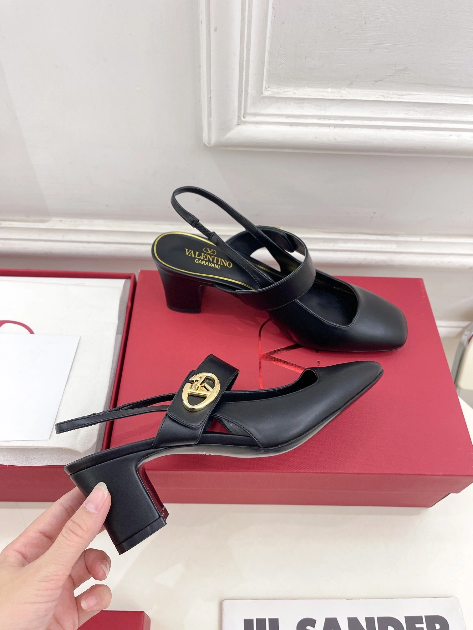 COCO-- V1859ti9o 5W2S0J-Y1EEY_0NO Roman Stud Calfskin goatskin Heel height：6CM item:D-X150L2565