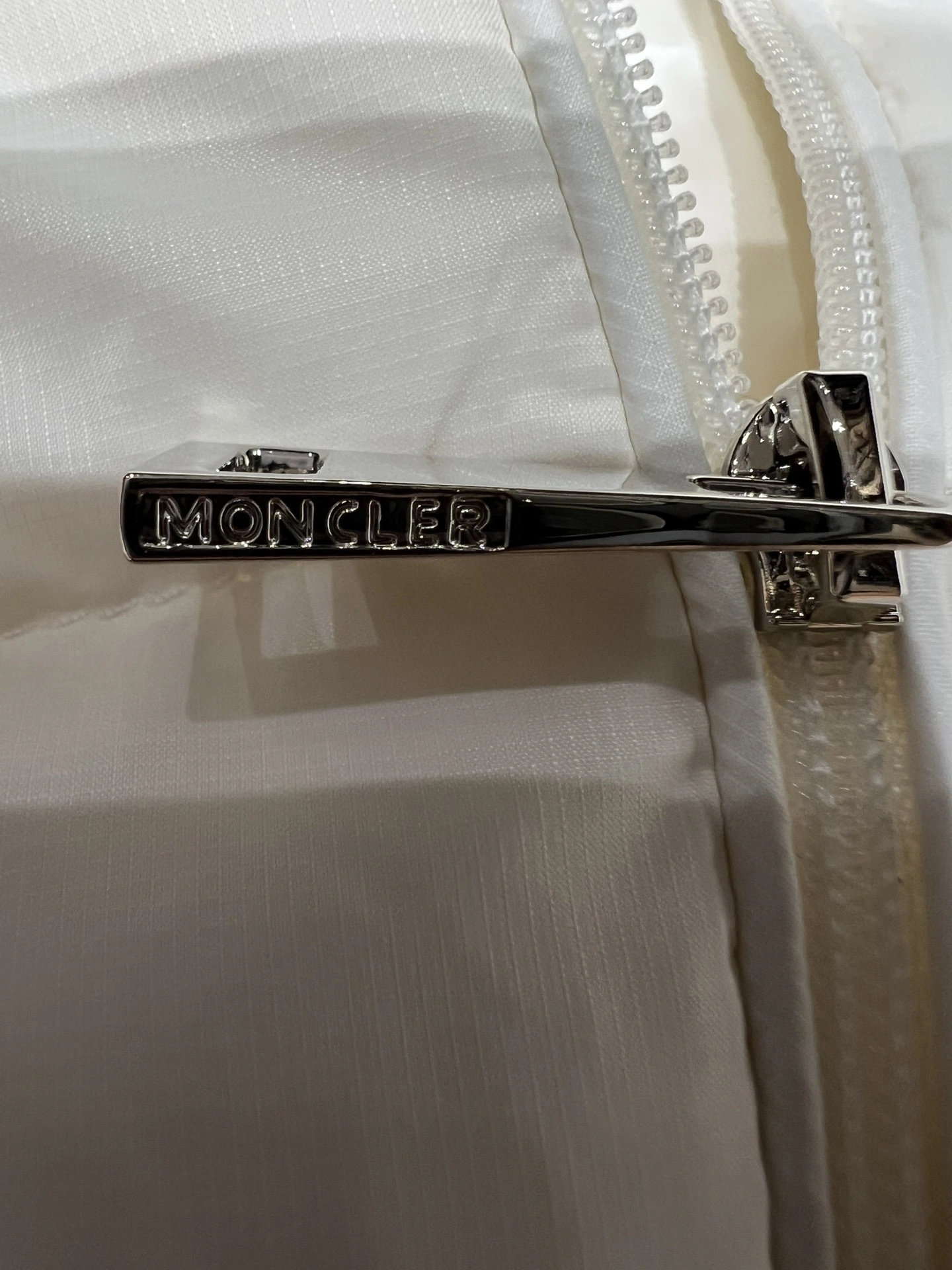Victoria- 7o9385r Moncler Hede Down jacket white goose down 3colour item:E-F140I2753-3H