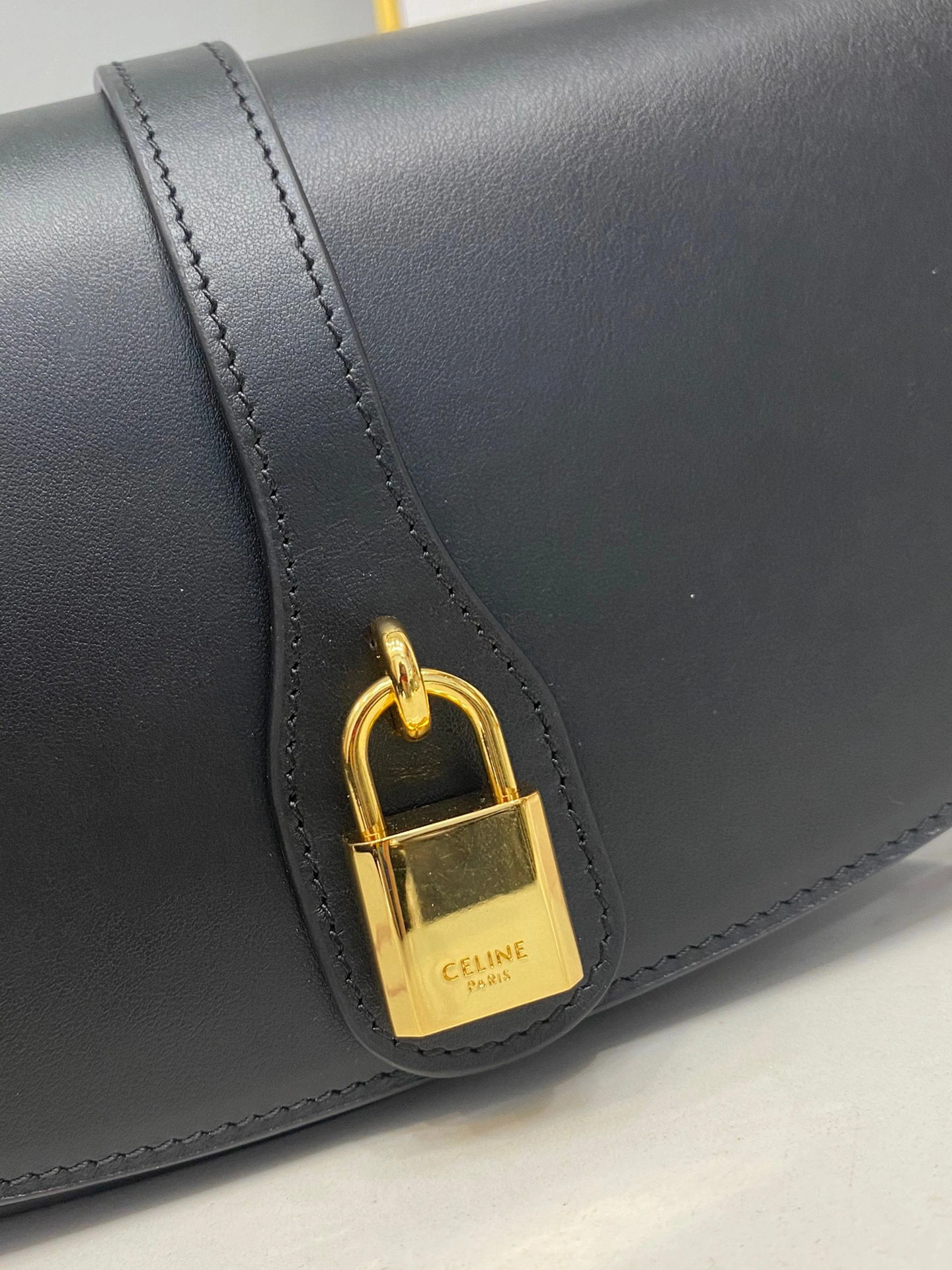 MOMO- high quality version 198663DK1-38NO Tabou Clutch onStrap cowhide item：B-B000I1416C