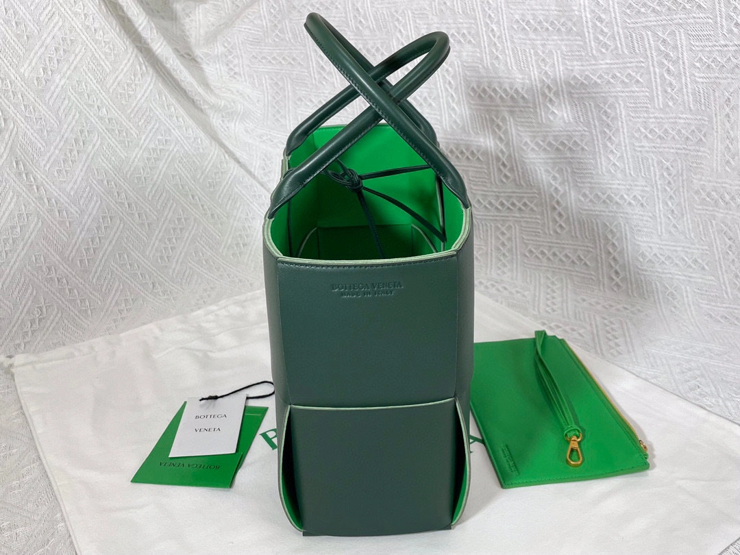MOMO- high quality version 609175VMAY33038 609175-VMAY3-3038 Arco tote item：B-B063I0708C