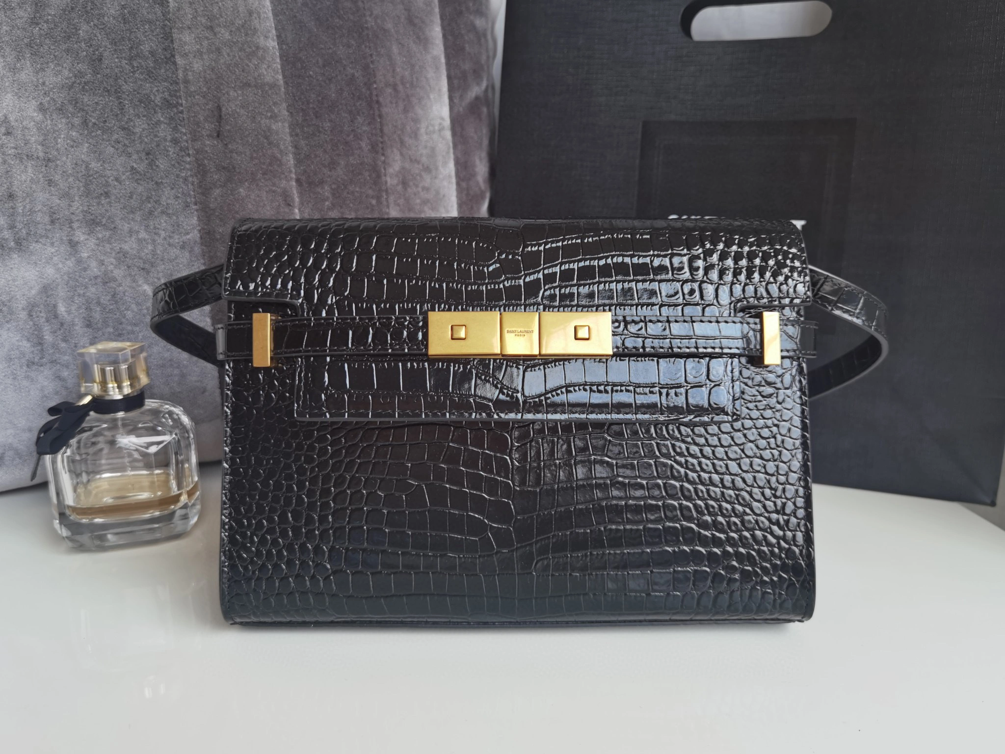 MOMO- high quality version 675626-DND0W-1000 675626DND0W1000 Manhattan item：B-B063I0406C